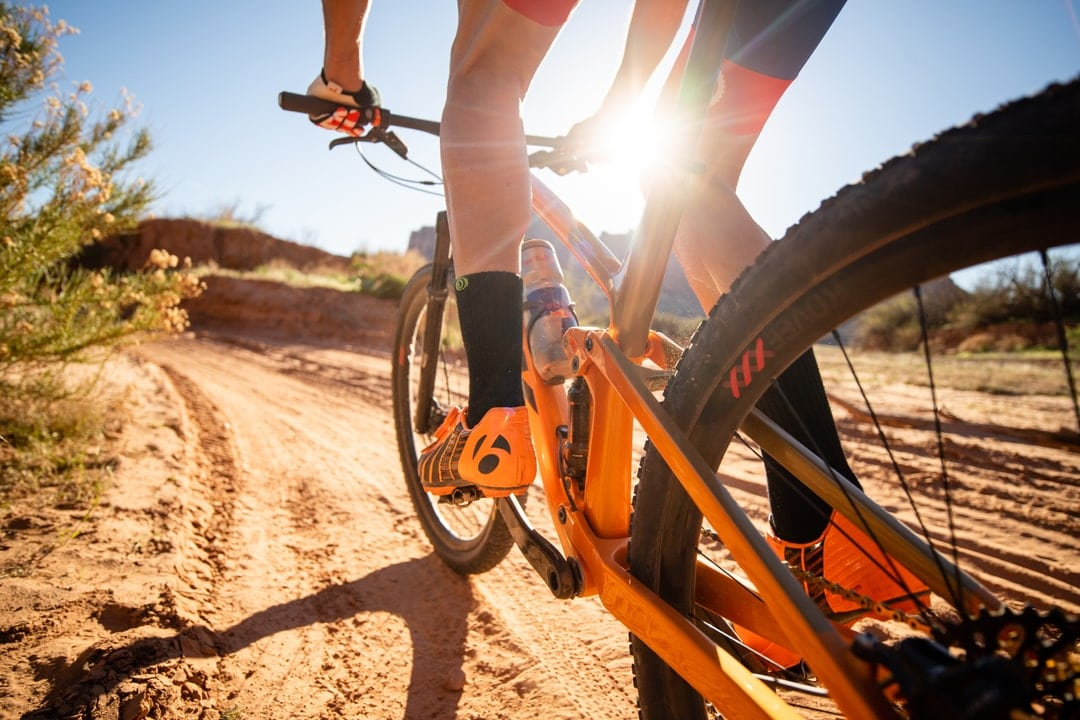 Fullsuspension Mountainbike im Gelände