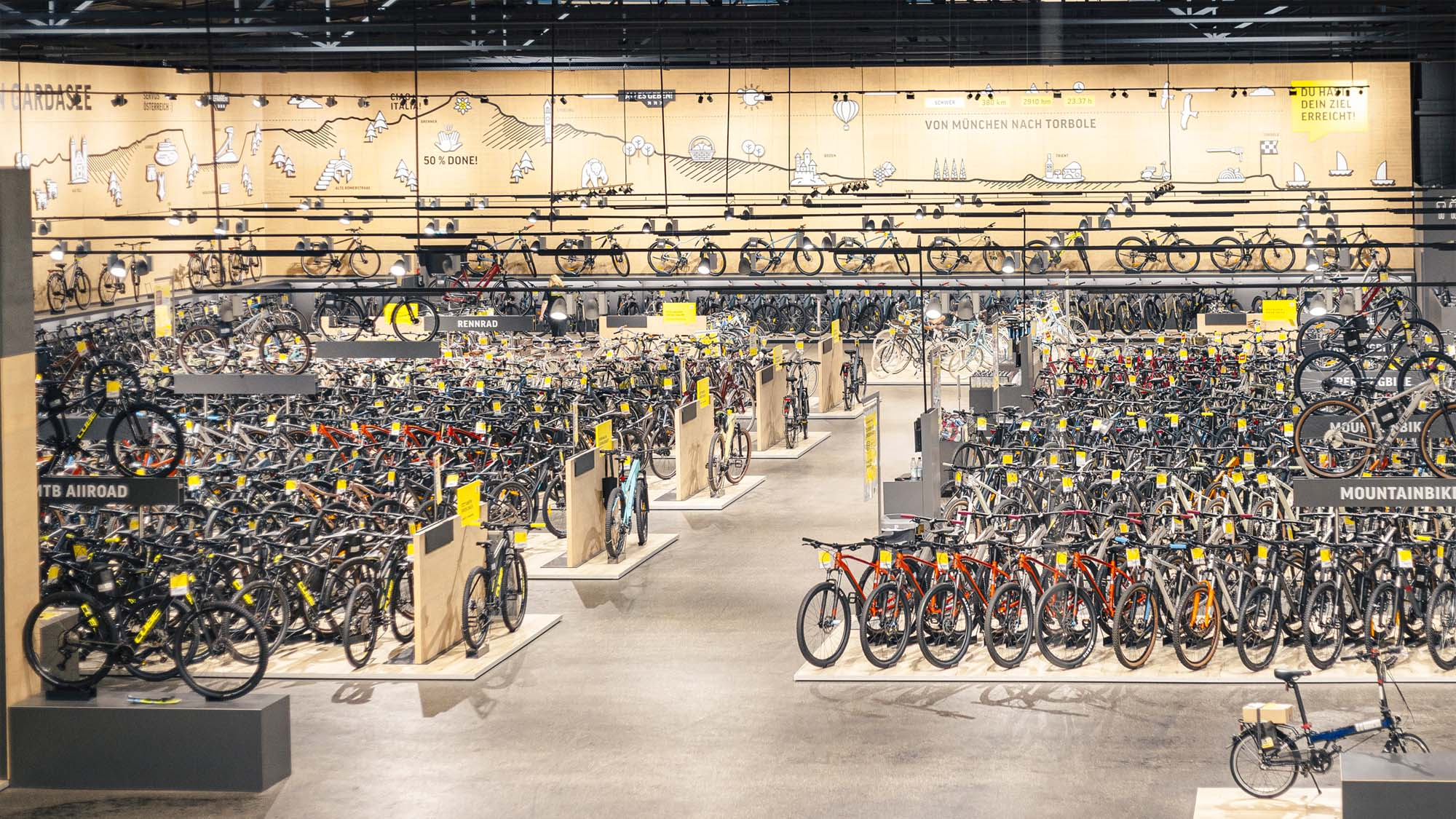 Innenansicht der Lucky Bike Filiale München Nord