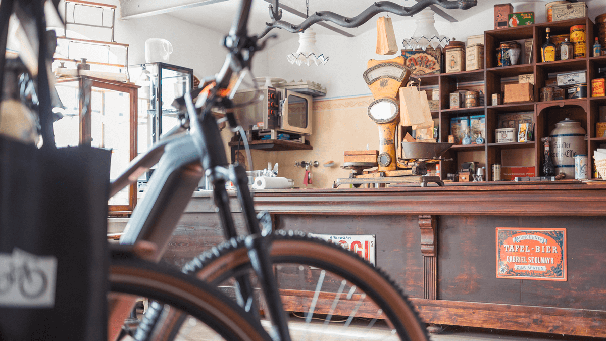Traditionelle Inneneinrichtung in der Lucky Bike Filiale Steindorf