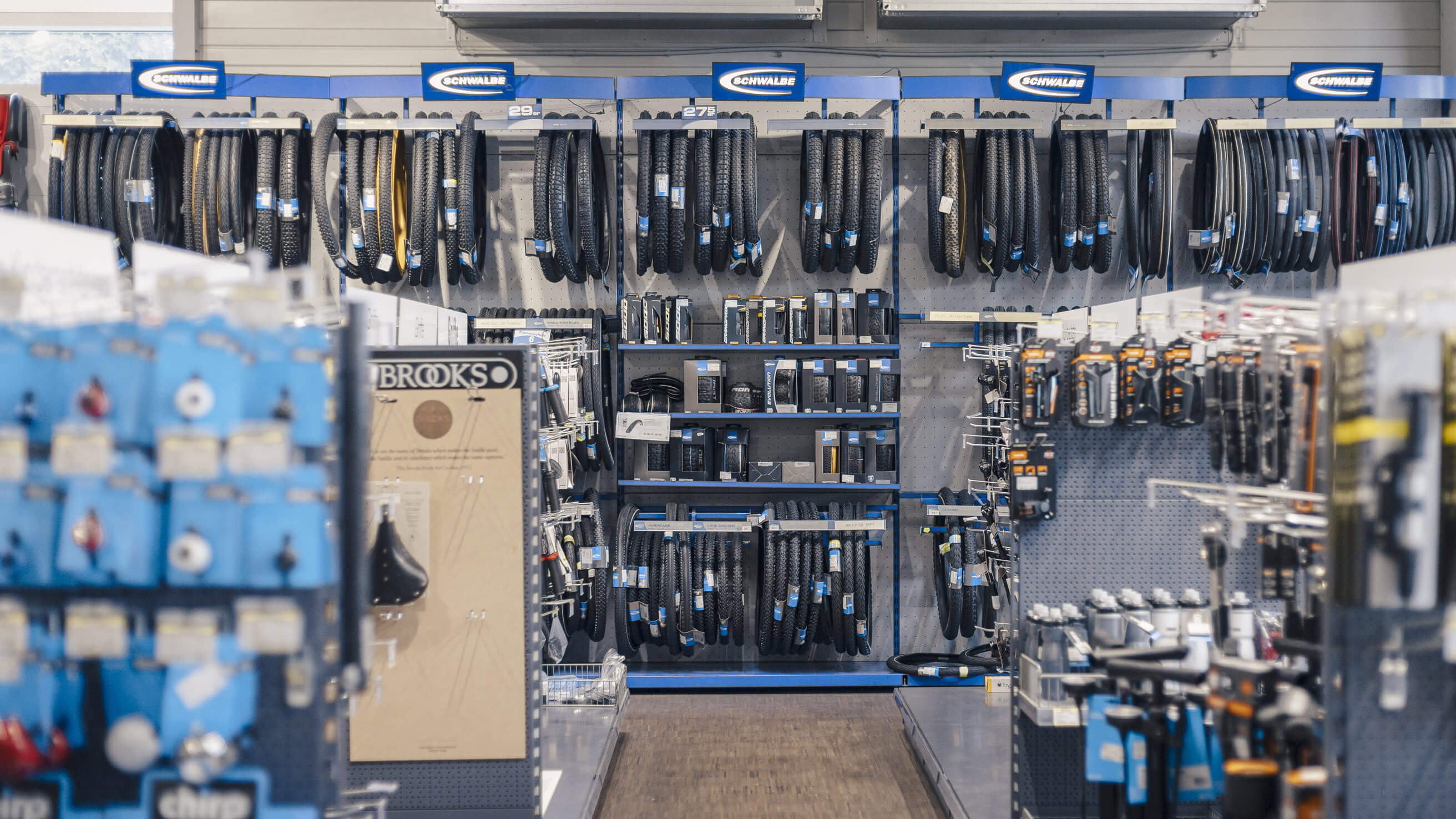 Reifensortiment der Lucky Bike Filiale Ulm