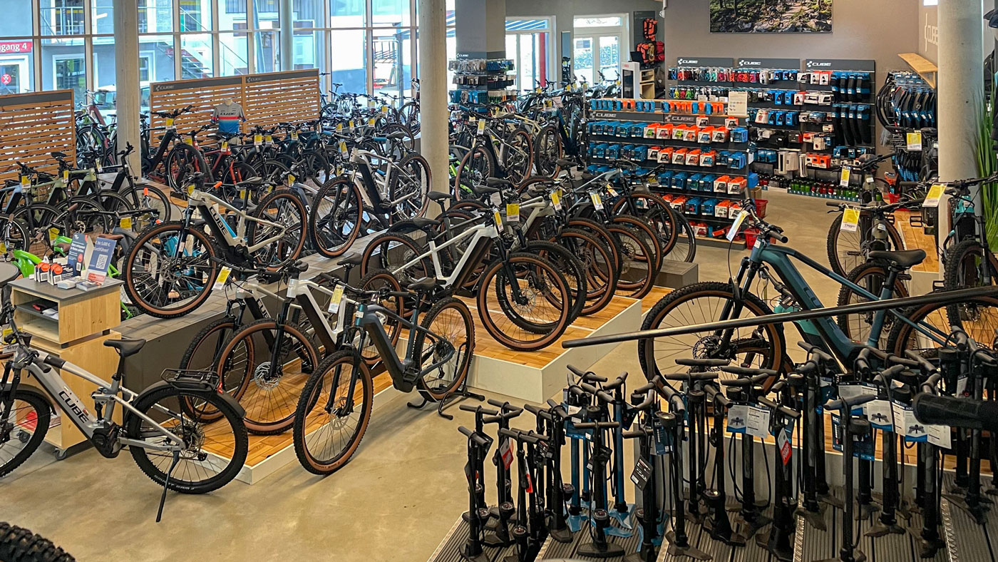 Innenansicht des Cube Store Memmingen powered by Lucky Bike