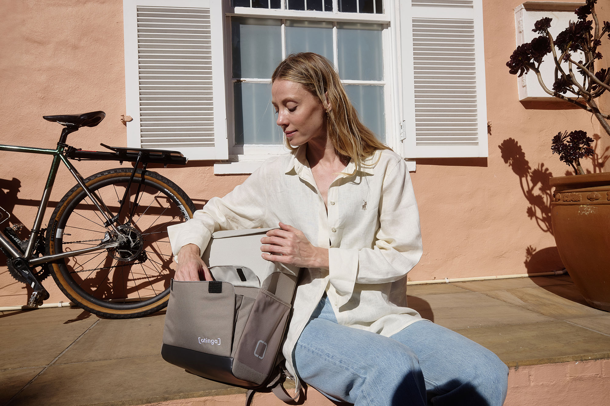 otinga Flip Move Rucksack 16 Liter | linen grey