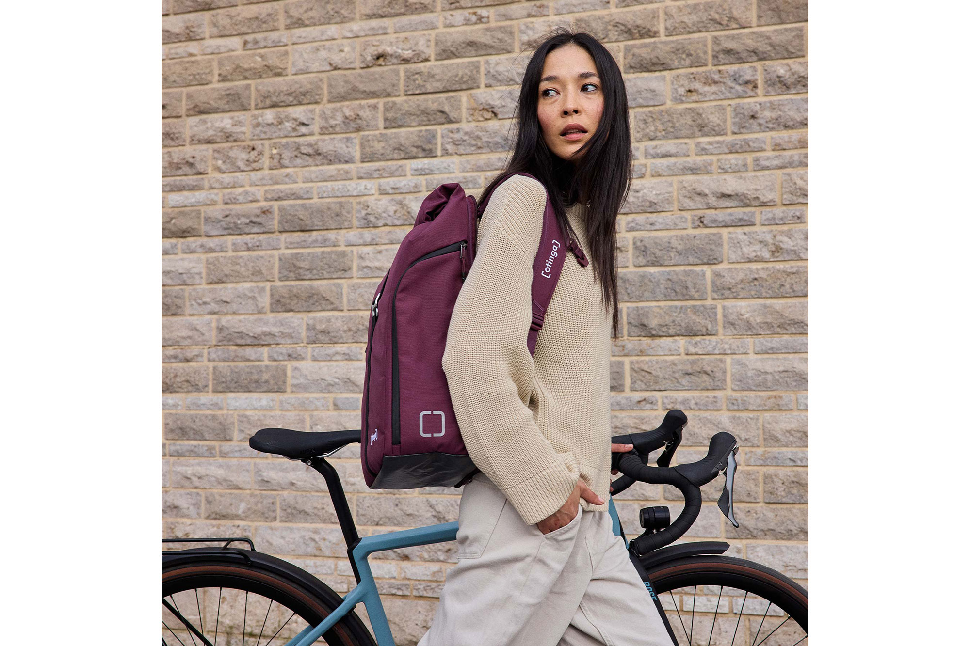 otinga Flip V3 Rucksack-Fahrradtasche aubergine rot