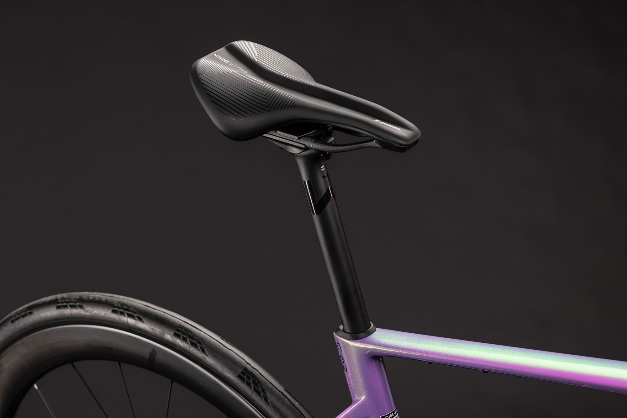 Cube Attain C:62 SLT 2027 47 cm | cosmicpurple´n´black
