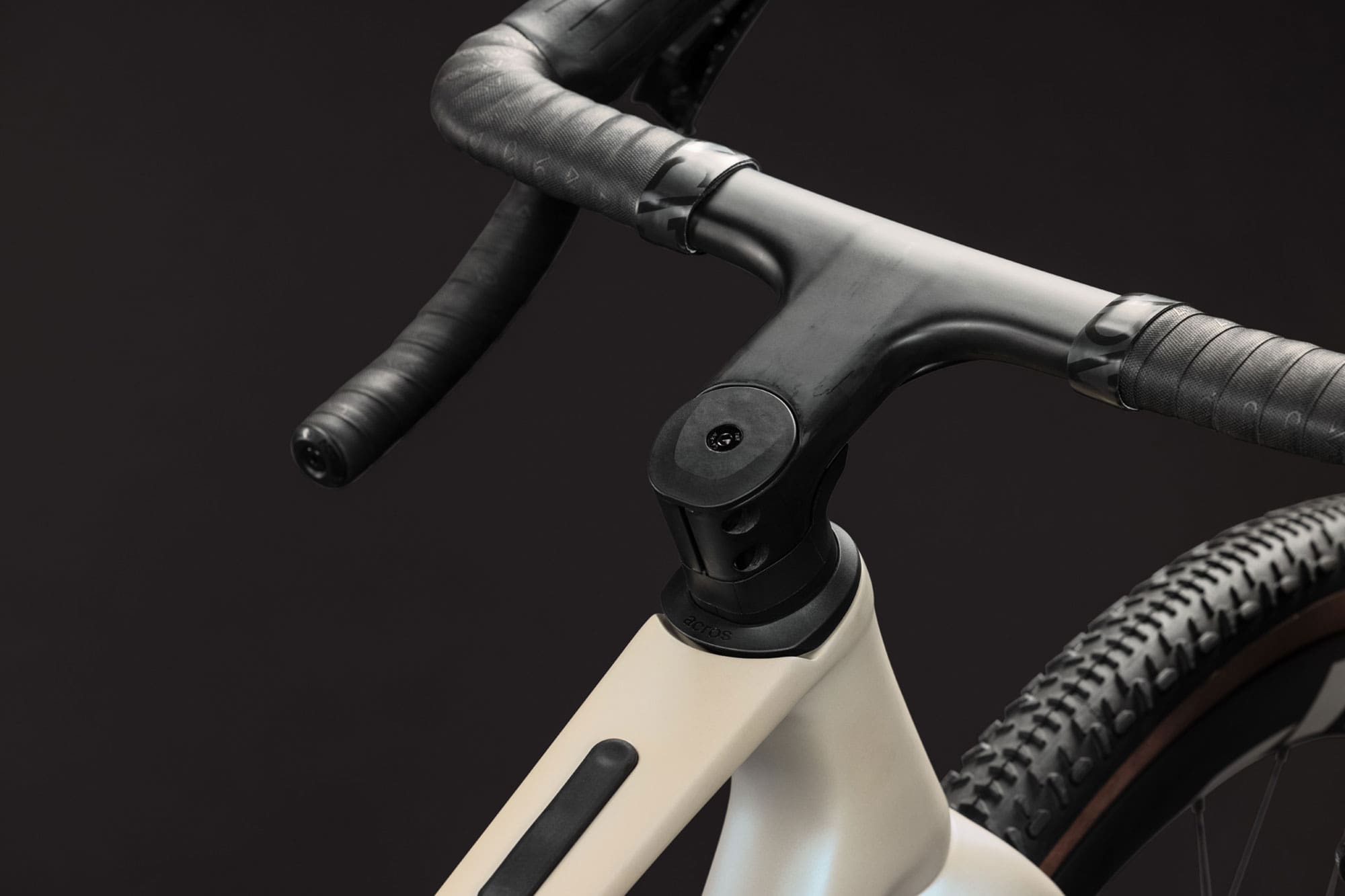 Cube Nuroad C:62 SLX 2027 M | glintsand´n´black