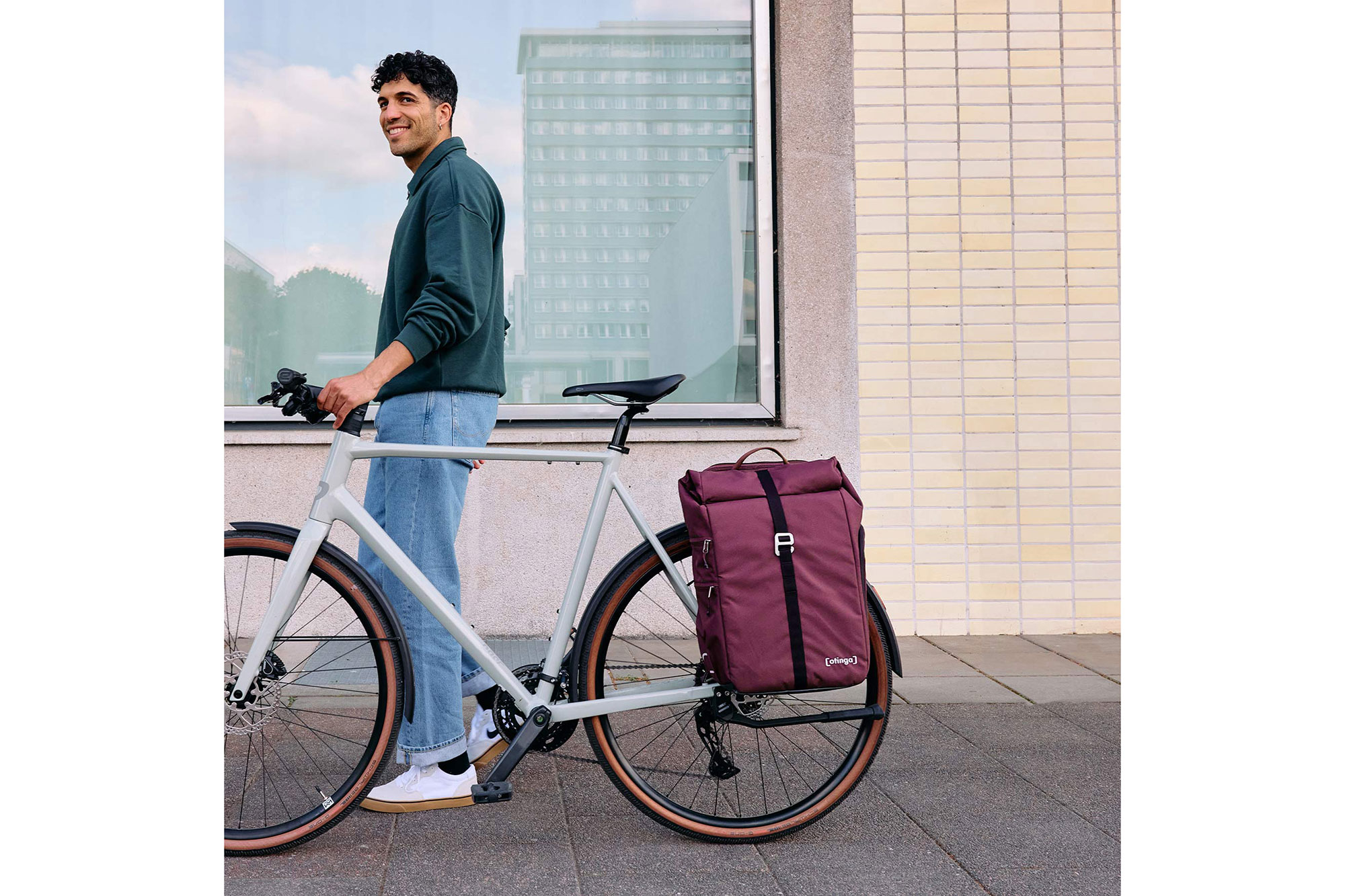 otinga Flip V3 Rucksack-Fahrradtasche aubergine rot