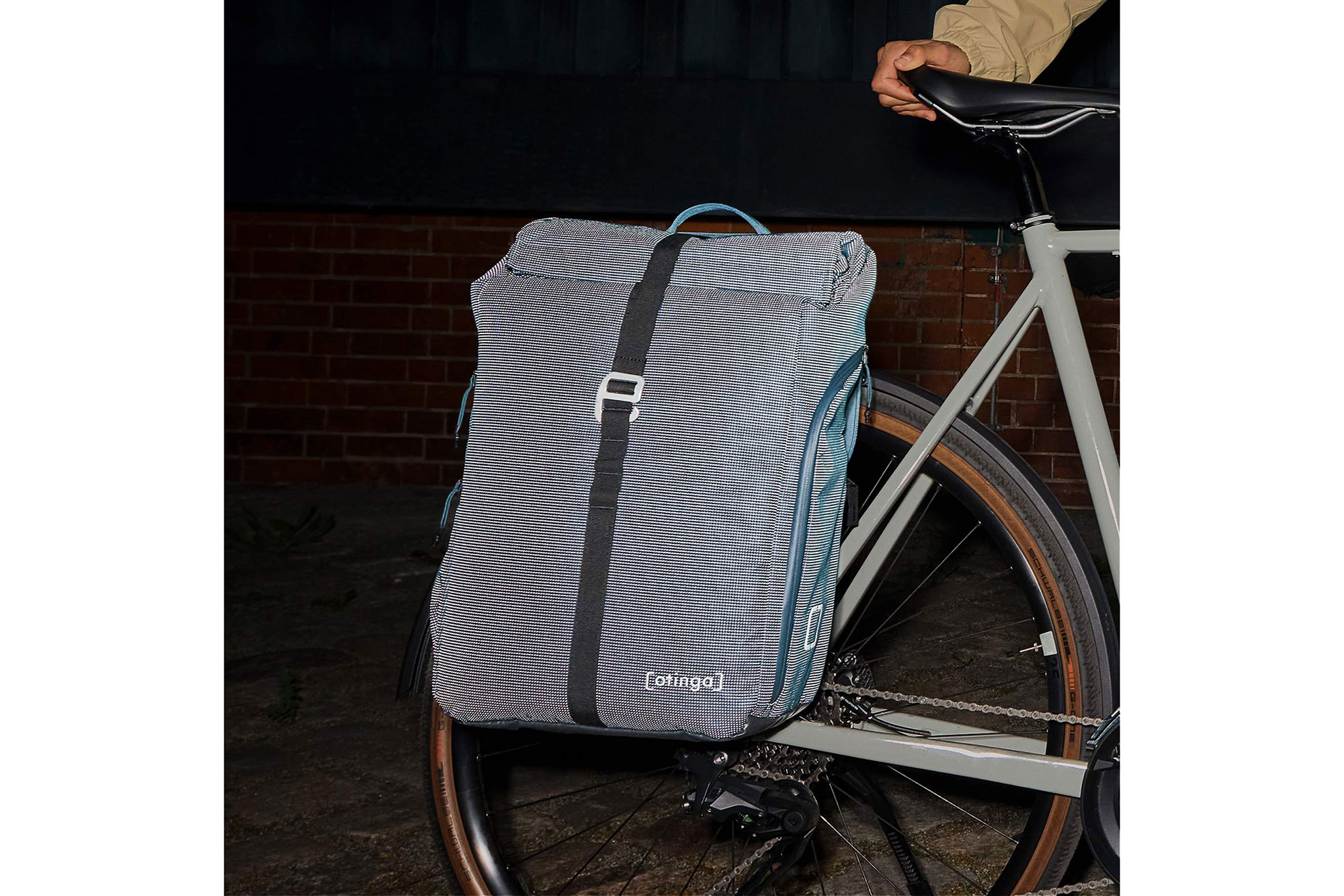 otinga Flip Reflective V3 Rucksack-Fahrradtasche reflektierend arctic blau