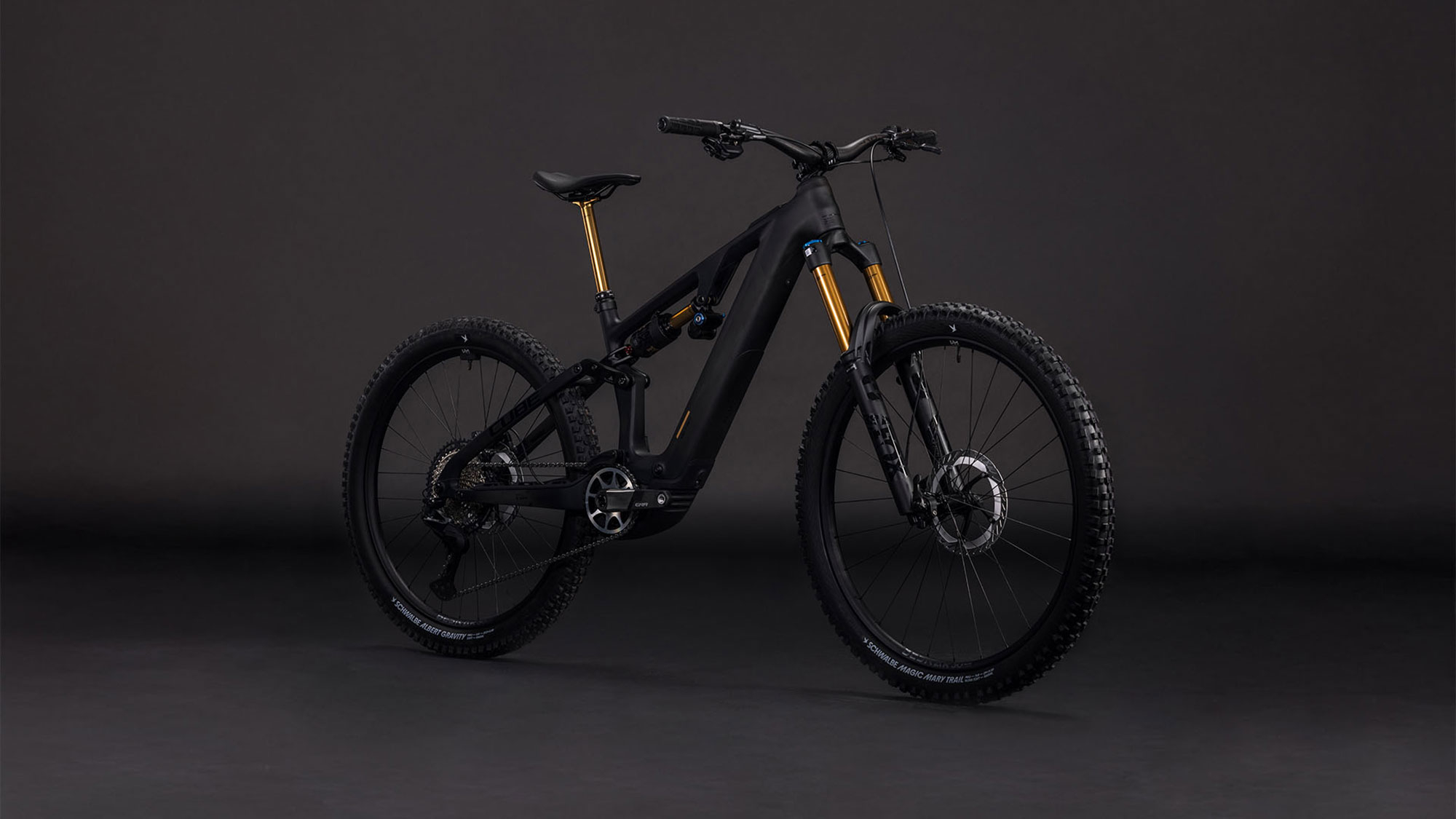 Cube AMS Hybrid ONE77 C:62 AT 600X 2026 M | carbon´n´gold