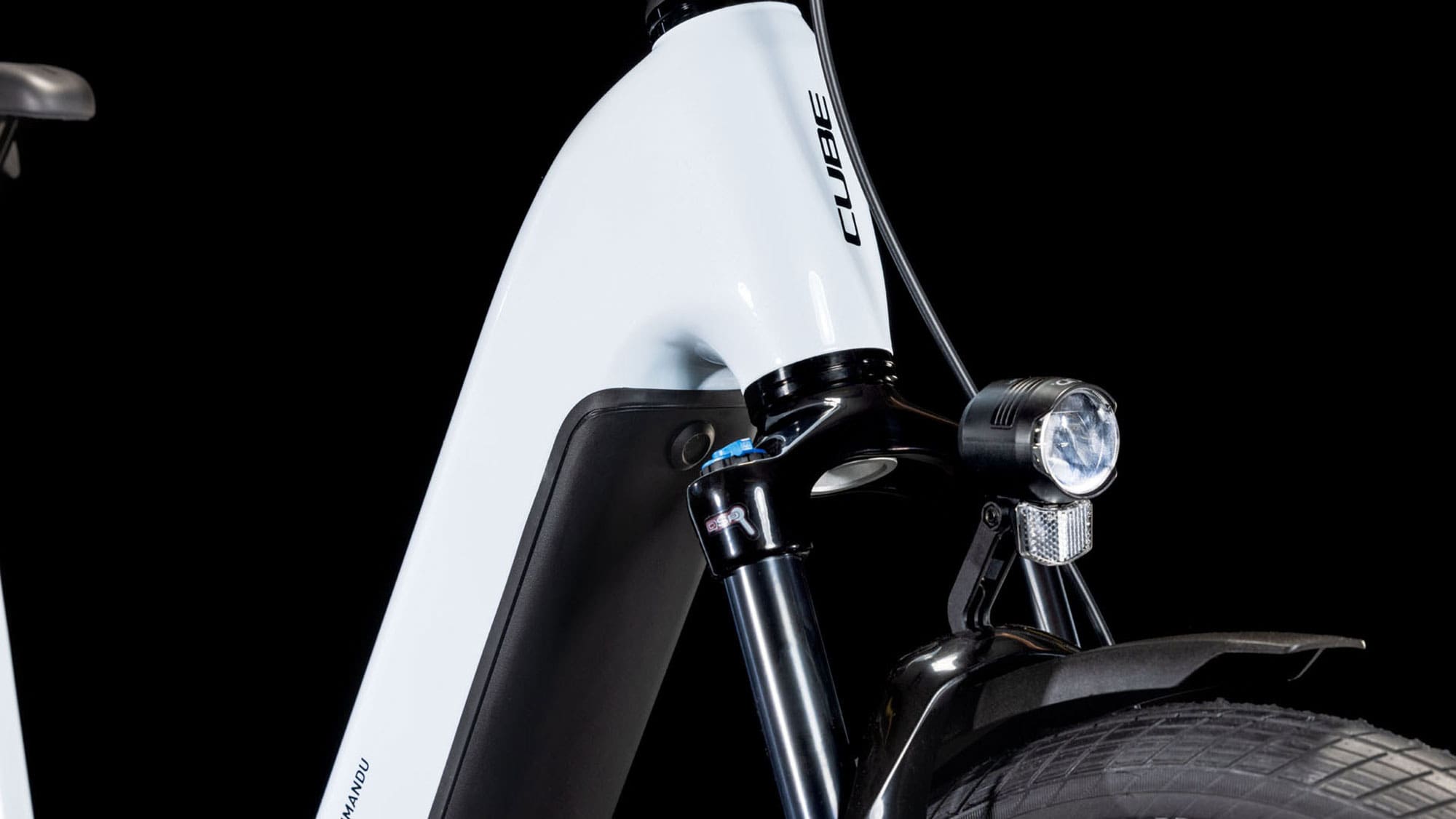 Cube Kathmandu Hybrid ONE 600 Wave 2025 58 cm | polarwhite´n´black
