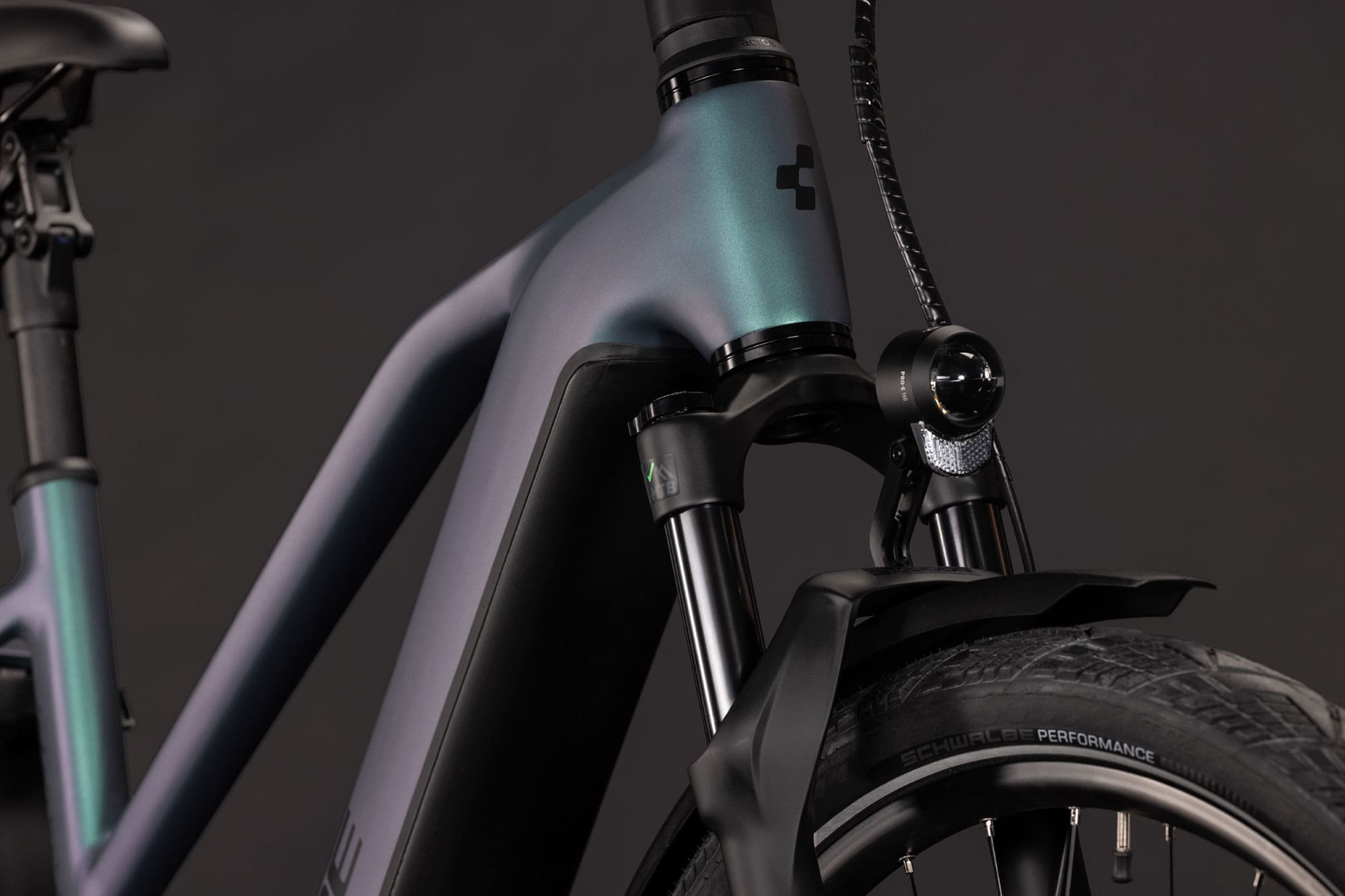 Cube Kathmandu Hybrid Pro 800 Trapez 2027 50 cm | smaragdgrey´n´black