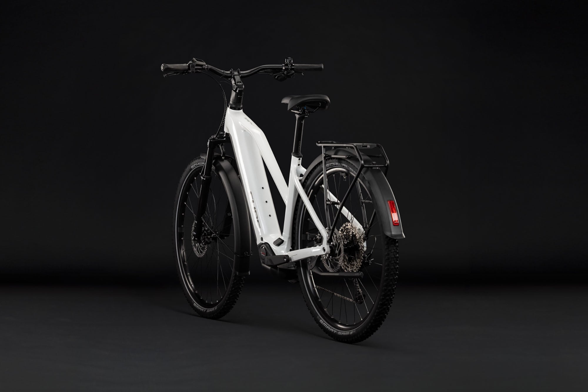 Cube Nuride Hybrid Performance 720 Trapez 2027 50 cm | metallicwhite´n´grey