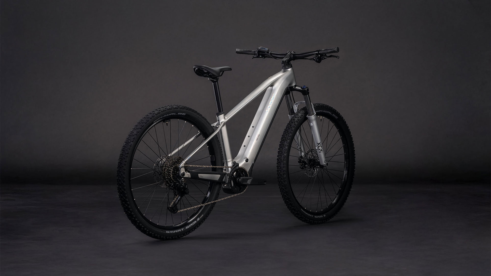 Cube Reaction Hybrid ONE 800 2026 XXL | sleekgrey´n´prism