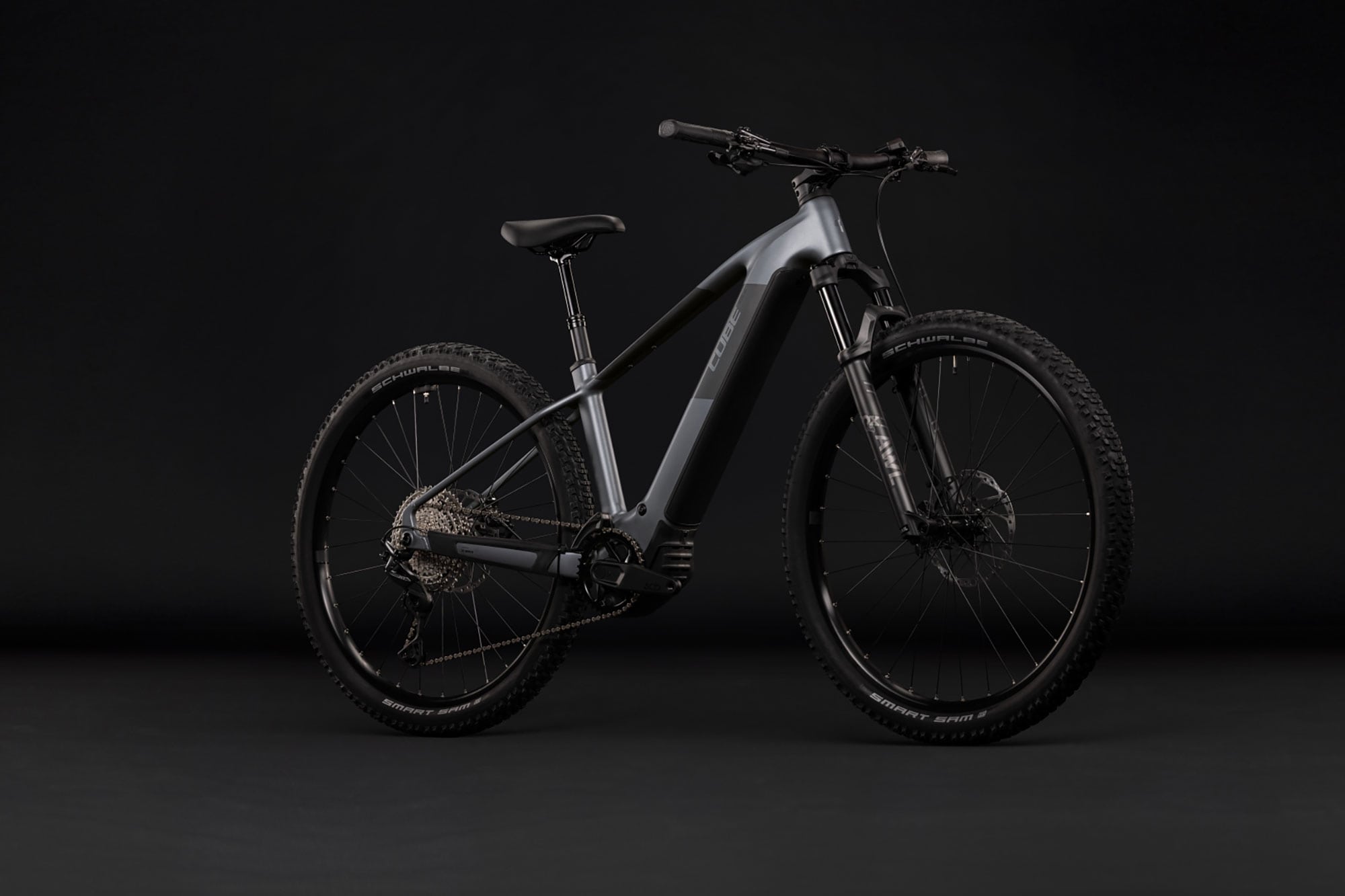 Cube Reaction Hybrid Race 800 2027 L | slabgrey´n´chrome