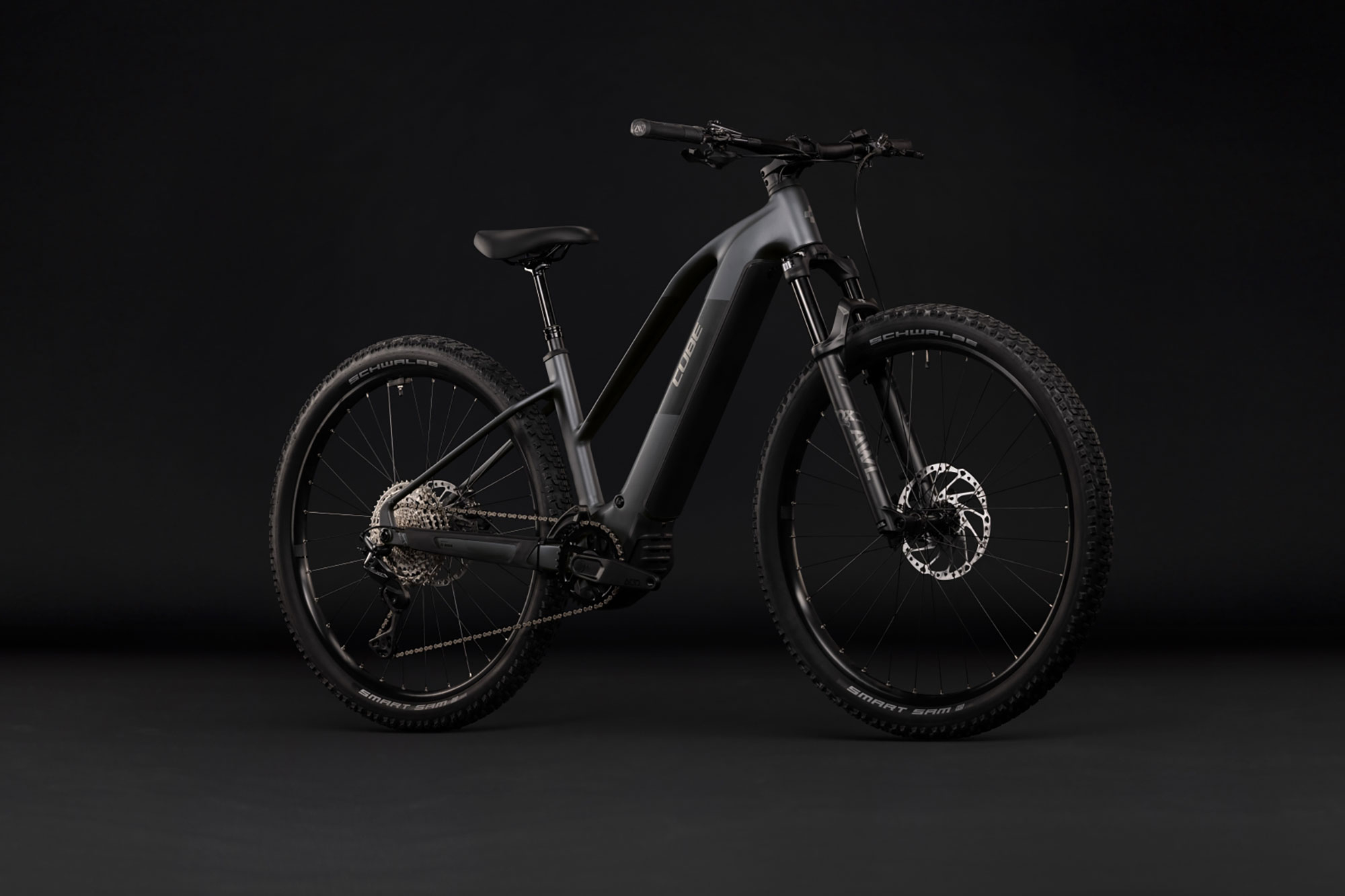 Cube Reaction Hybrid Race 800 Trapez 2027 M | slabgrey´n´chrome