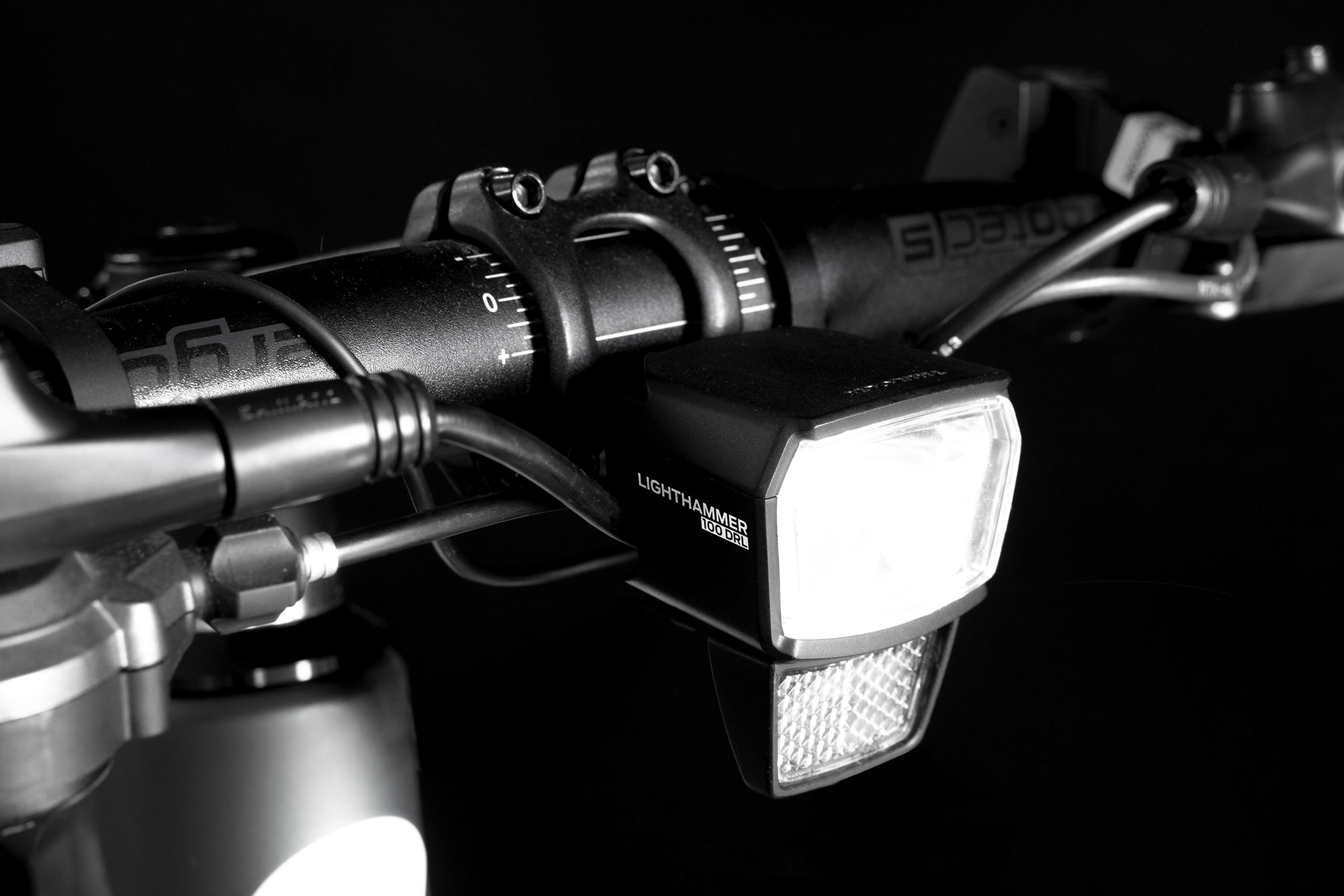Trelock Lighthammer LS 890-T E-Bike Scheinwerfer 100 Lux schwarz
