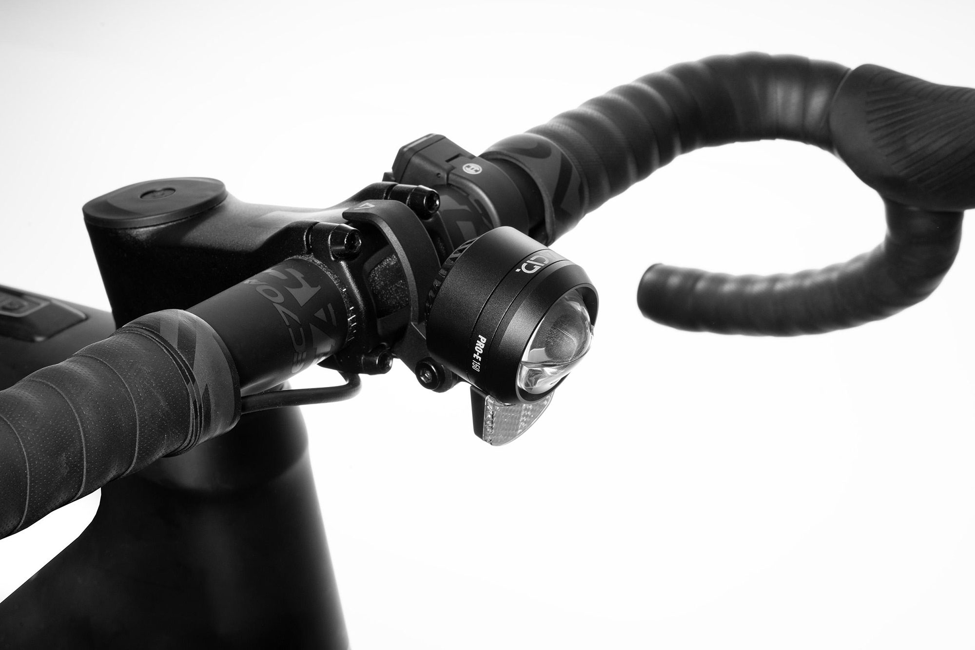 Acid Pro-E Frontlicht X-Connect 150 Lux black