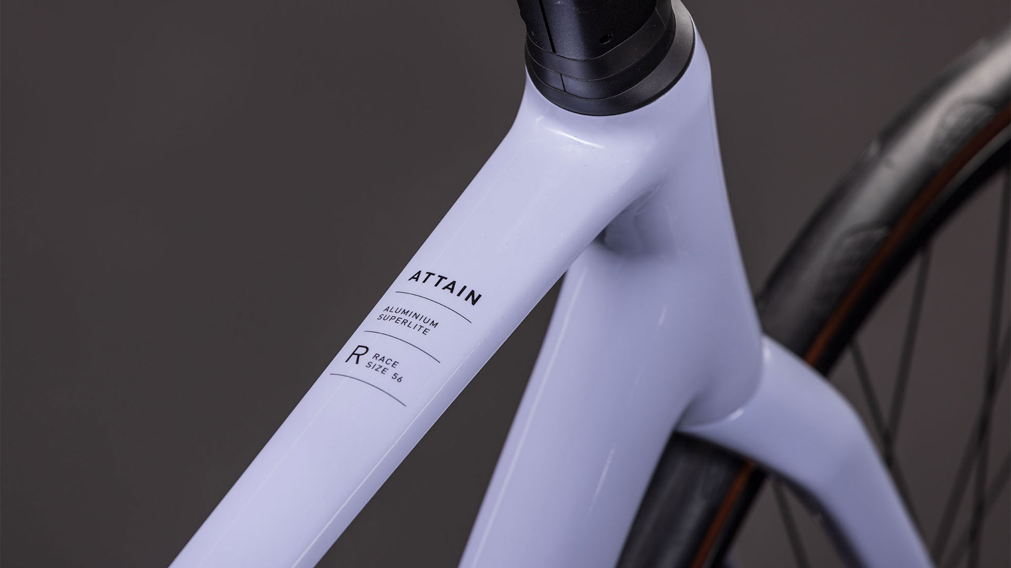Cube Attain Race 2026 60 cm | cyclamen´n´black