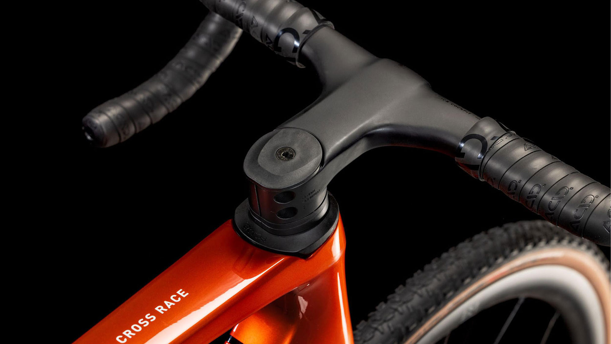 Cube Cross Race C:62 SLX 2025 61 cm | electricorange´n´white