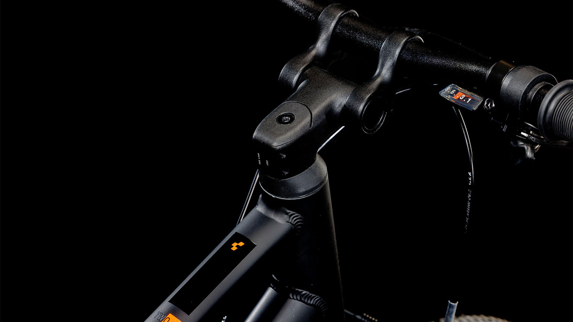 Cube Numove 200 2025 black´n´orange