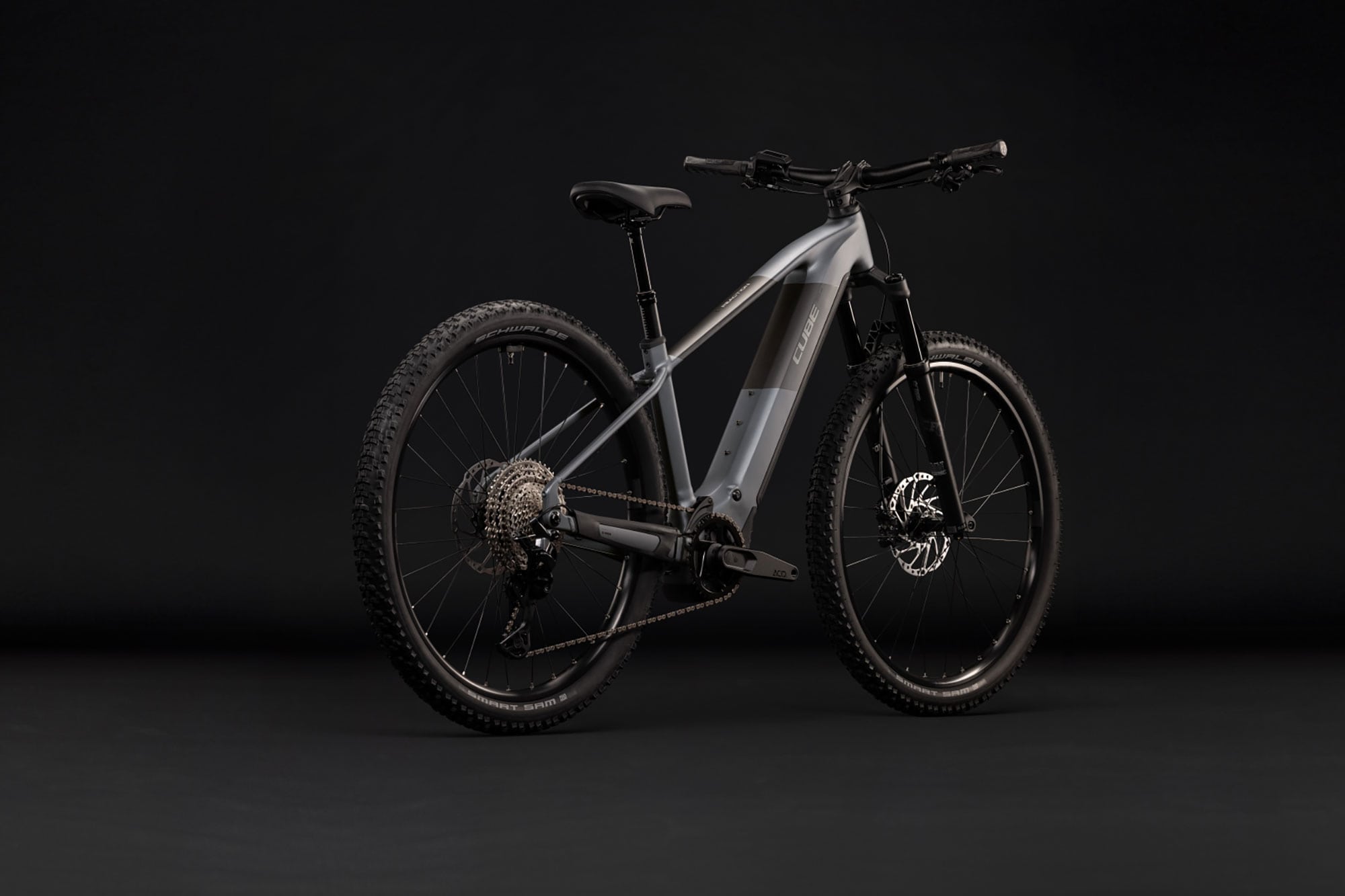 Cube Reaction Hybrid Race 800 2027 L | slabgrey´n´chrome