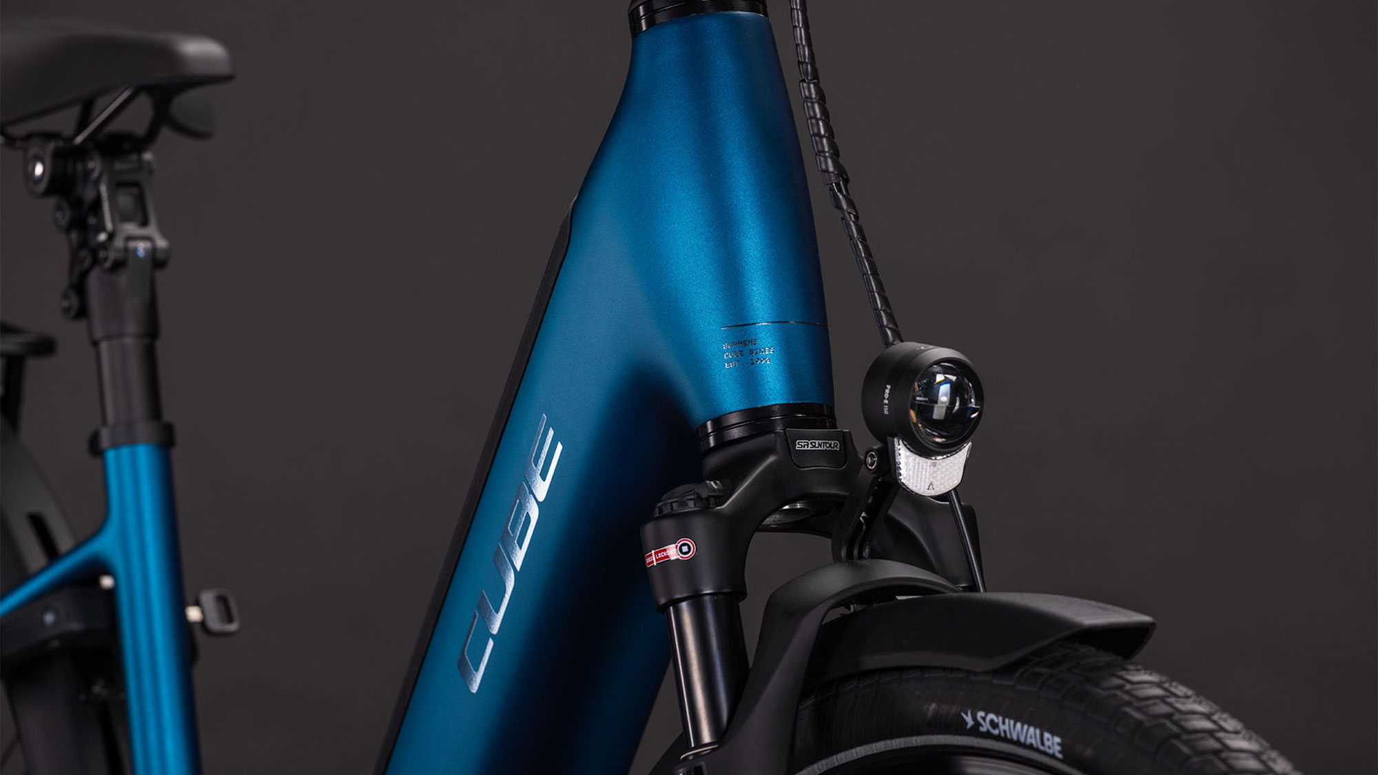 Cube Supreme Hybrid Deluxe PRO 600 Wave 2026 58 cm | electricblue´n´chrome
