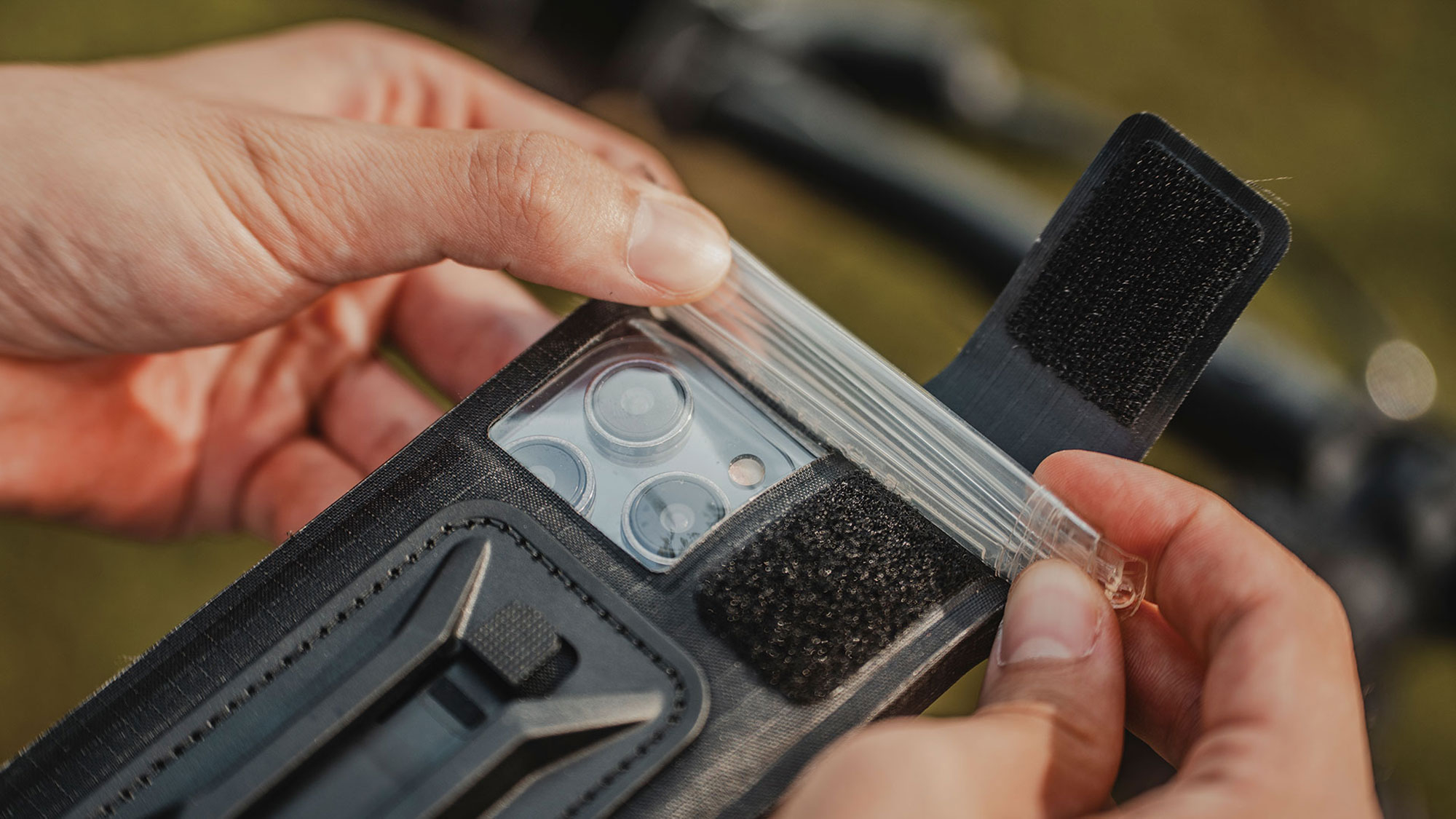 Topeak Phone Drybag M Smartphonehülle schwarz