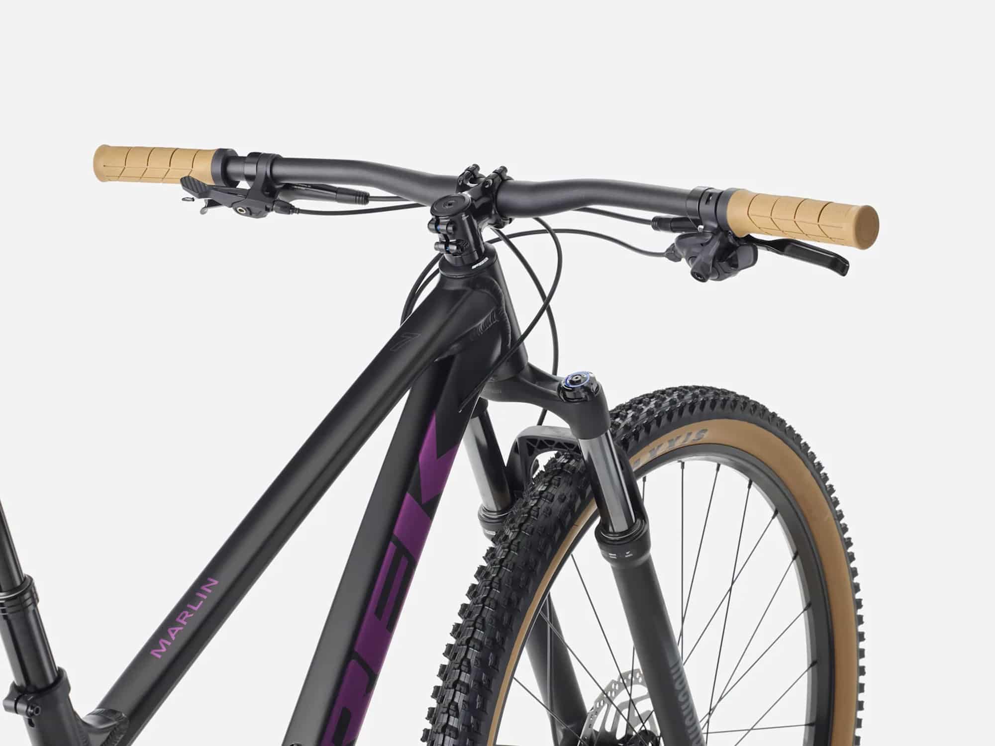 Trek Marlin 7 2026 M | matte dark web/clear gloss