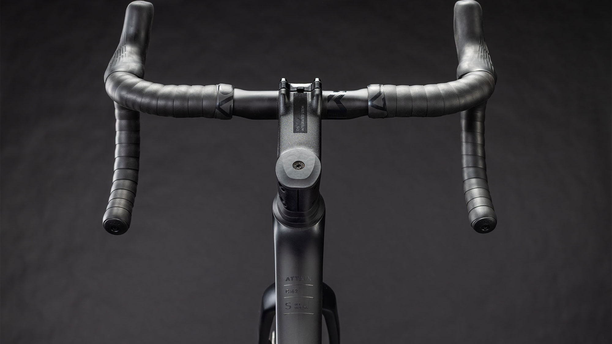 Cube Attain C:62 SLT 2026 58 cm | carbon´n´coalchrome