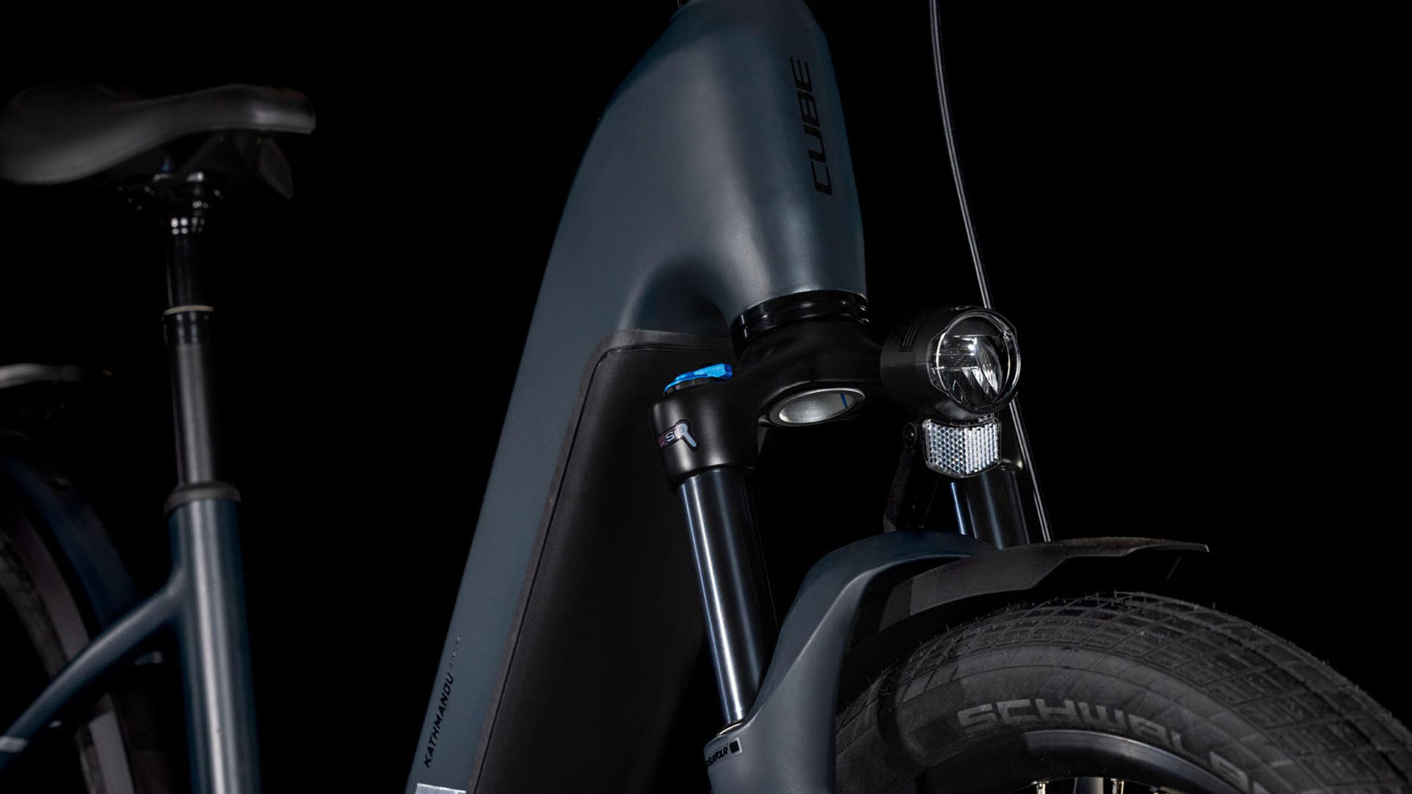 Cube Kathmandu Hybrid Comfort PRO 800 Wave 2025 62 cm | night´n´chrome