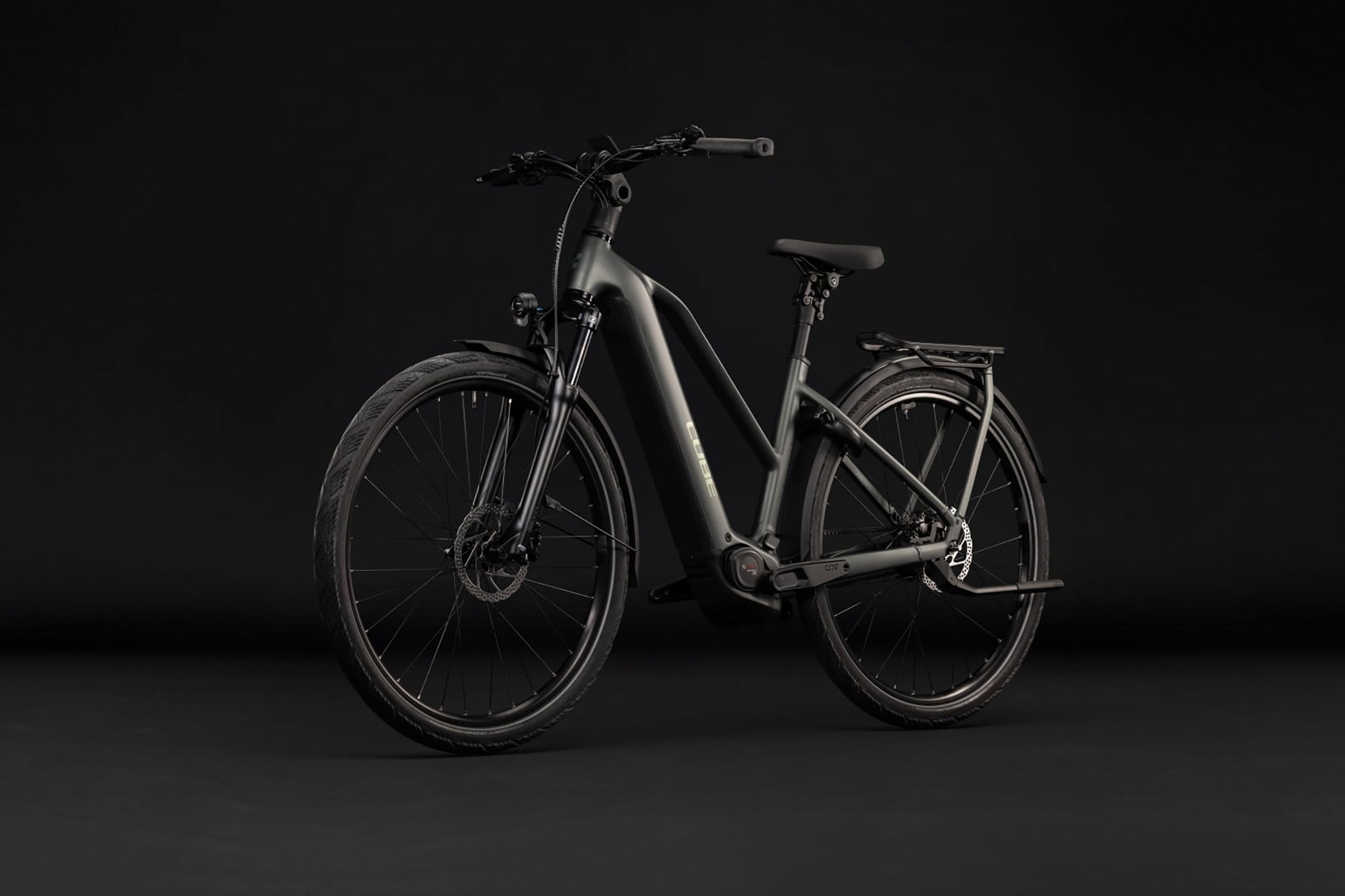 Cube Kathmandu Hybrid Deluxe Pro 800 Trapez 2027 46 cm | blackforest´n´chrome