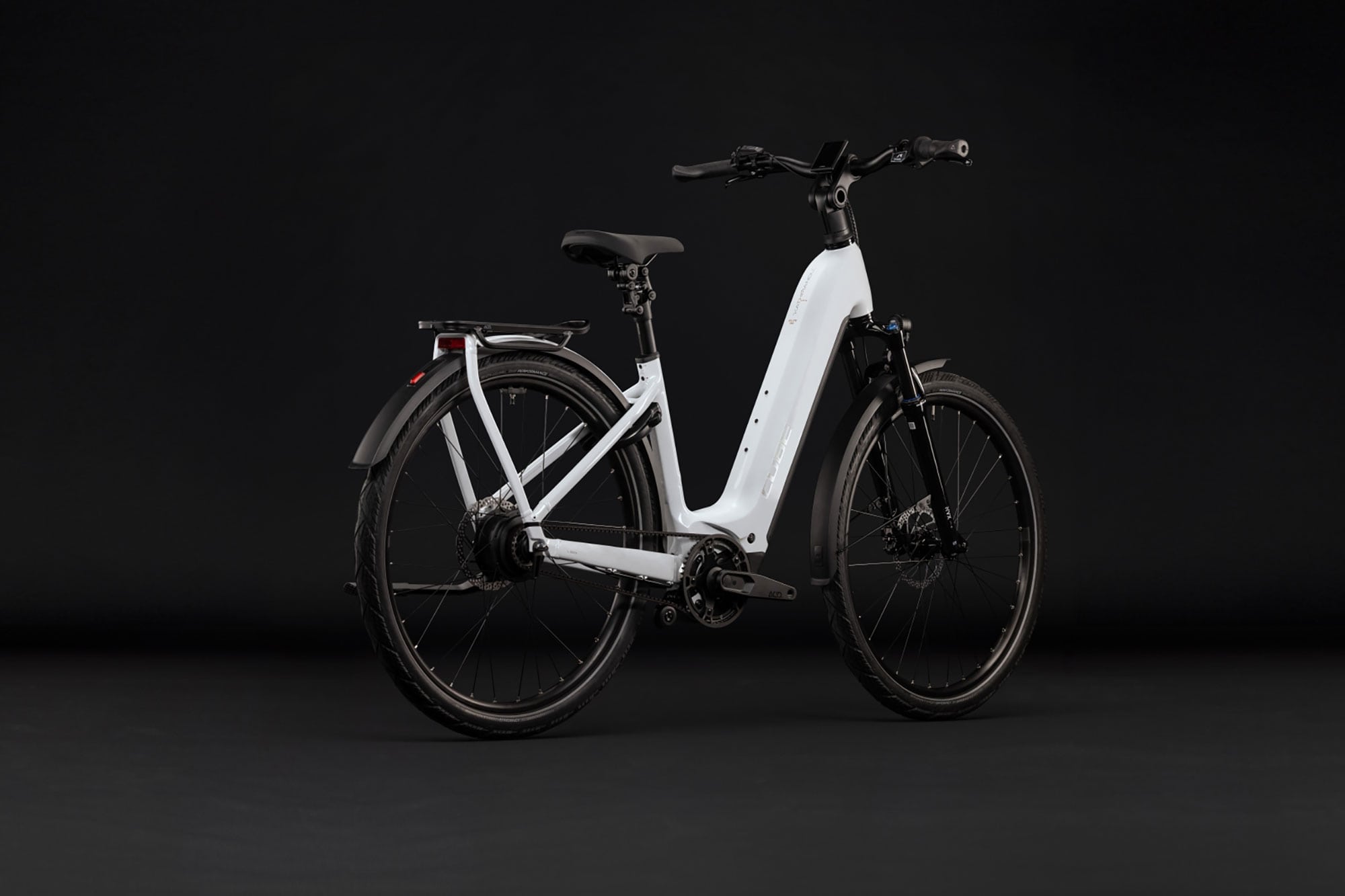 Cube Kathmandu Hybrid Deluxe Pro 800 Wave 2027 46 cm | blackforest´n´chrome