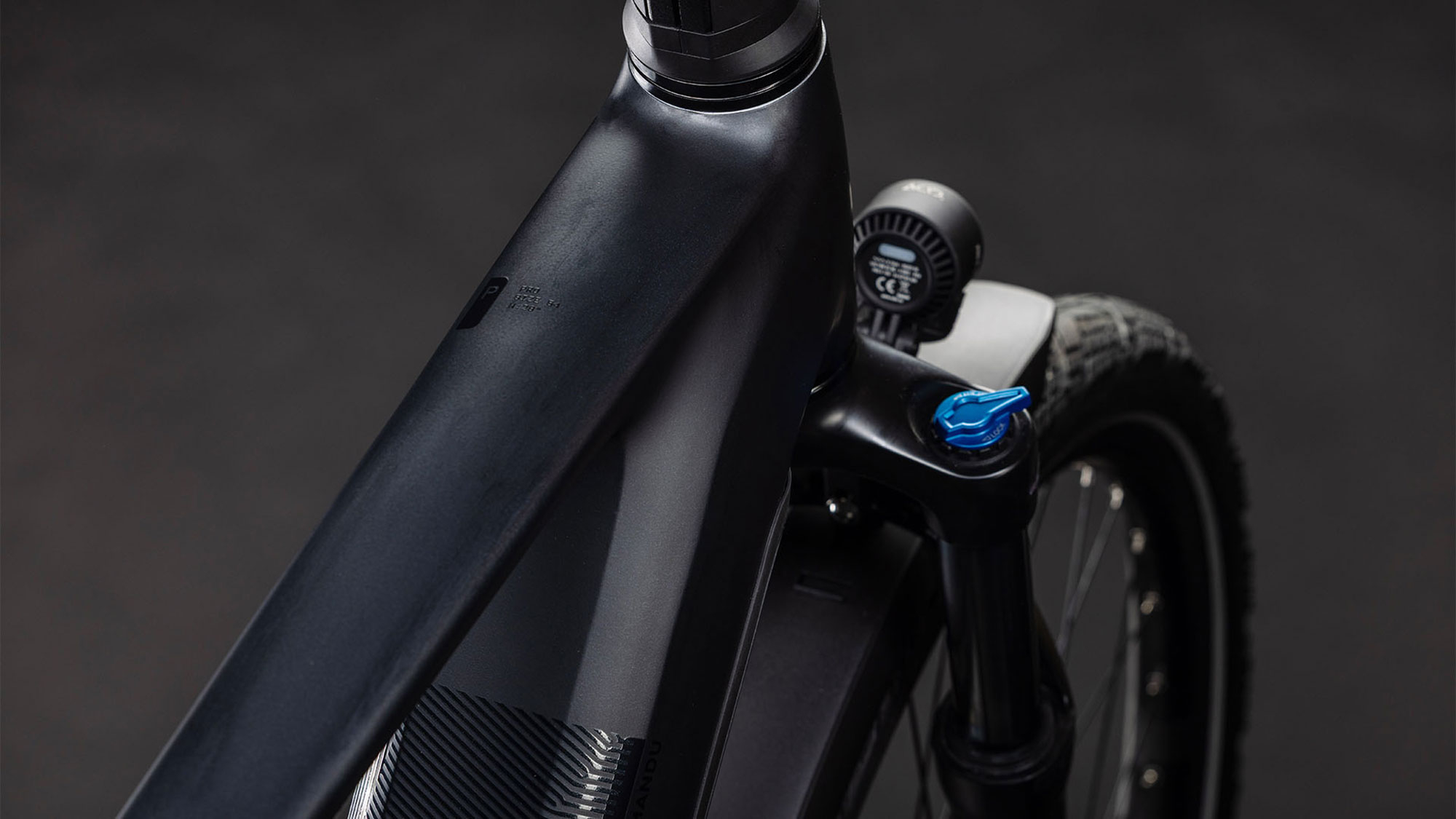 Cube Kathmandu Hybrid PRO 800 2026 62 cm | coal´n´black