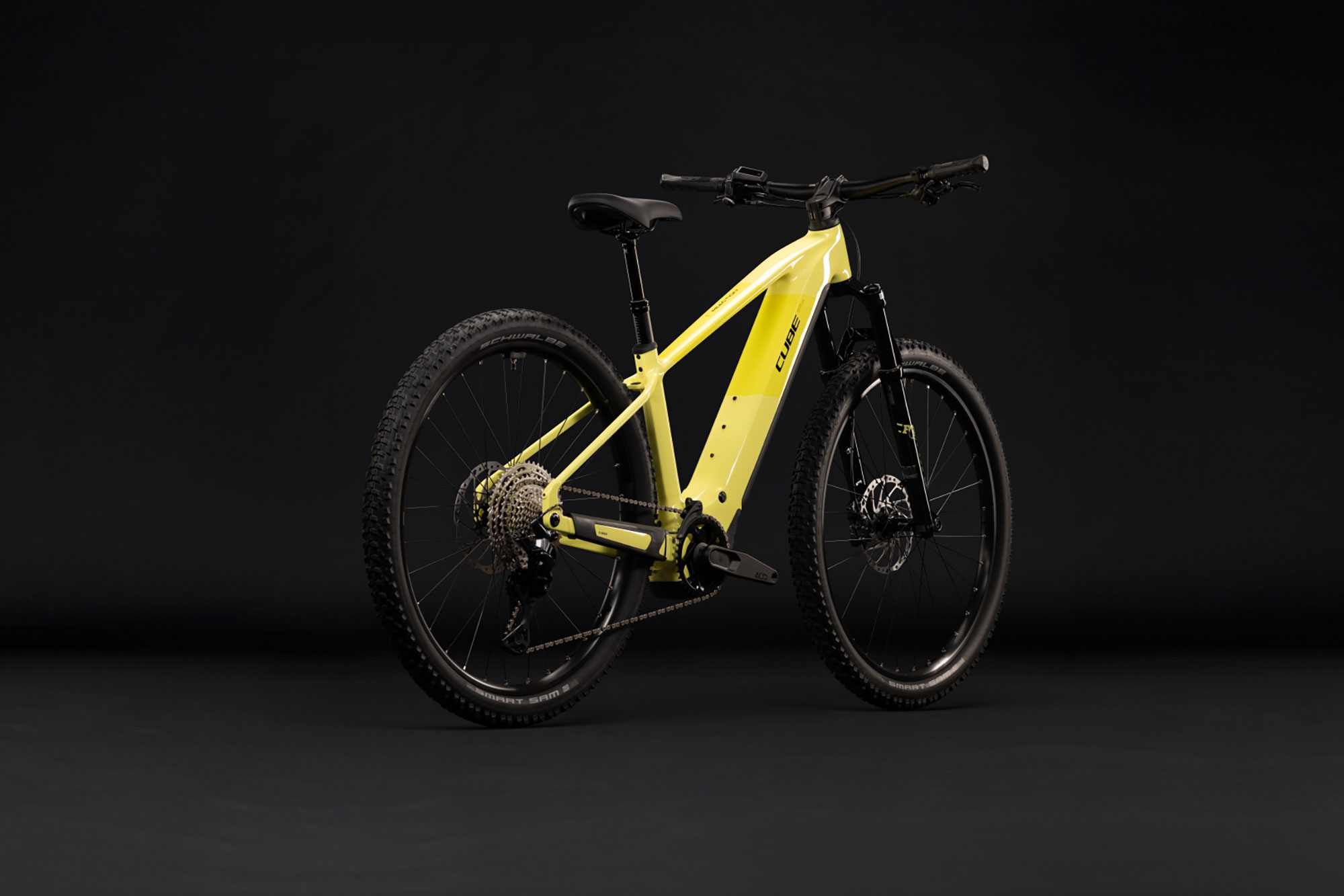 Cube Reaction Hybrid Race 800 2027 M | bananasplit´n´black
