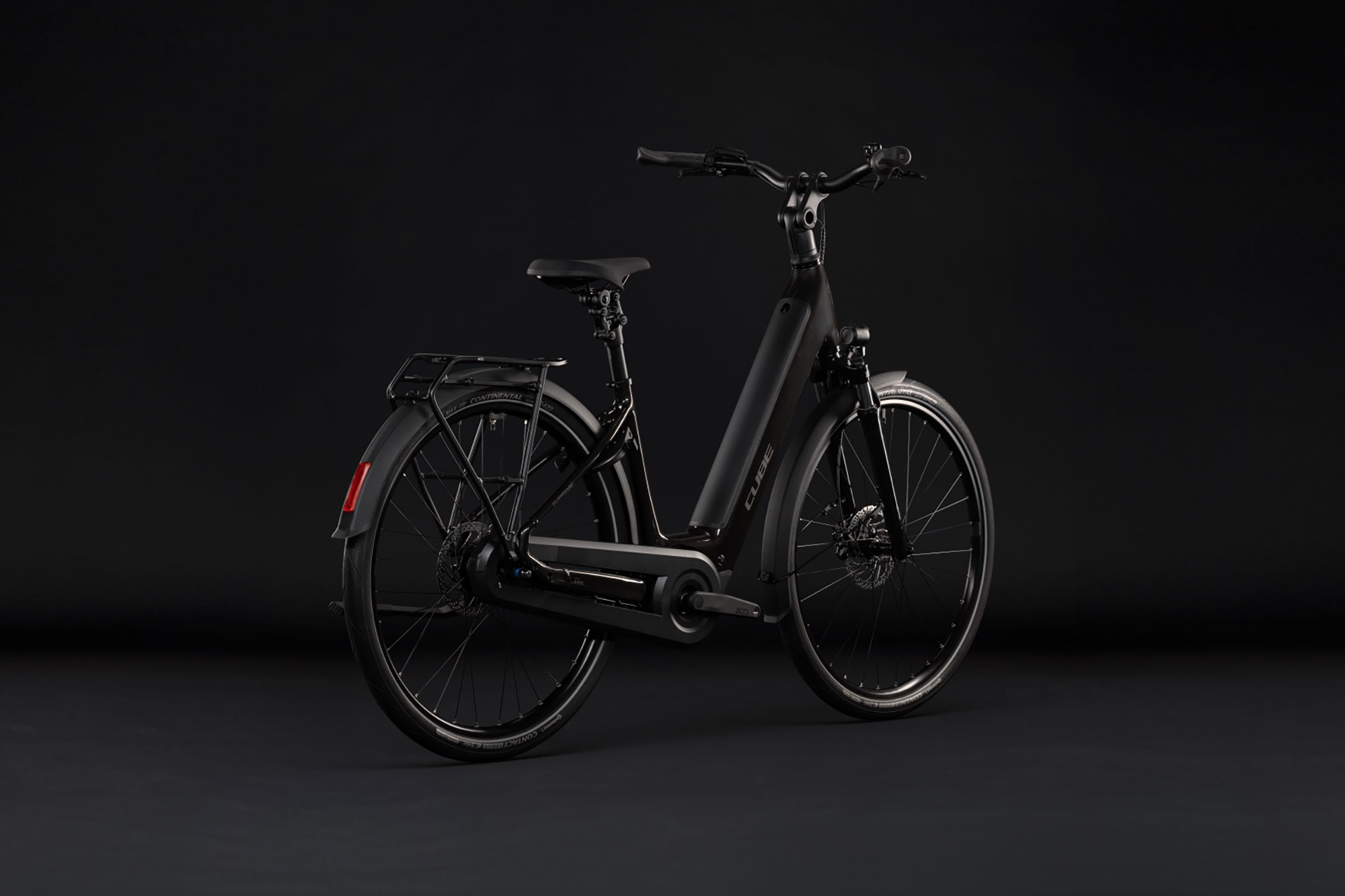 Cube Supreme Hybrid Comfort ONE 600 2027 46 cm | gunmetal´n´reflex