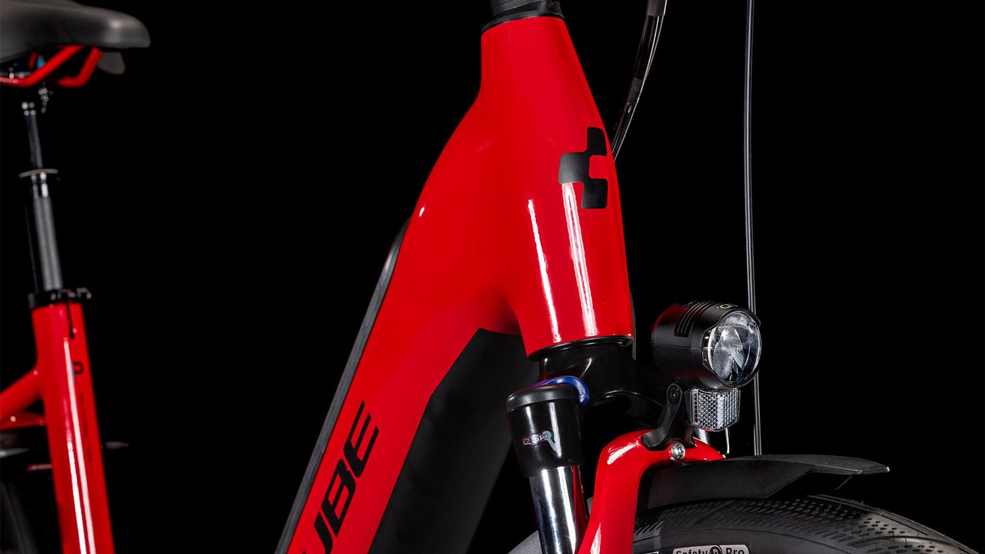 Cube Supreme Hybrid Comfort PRO 625 2025 58 cm | firered´n´black