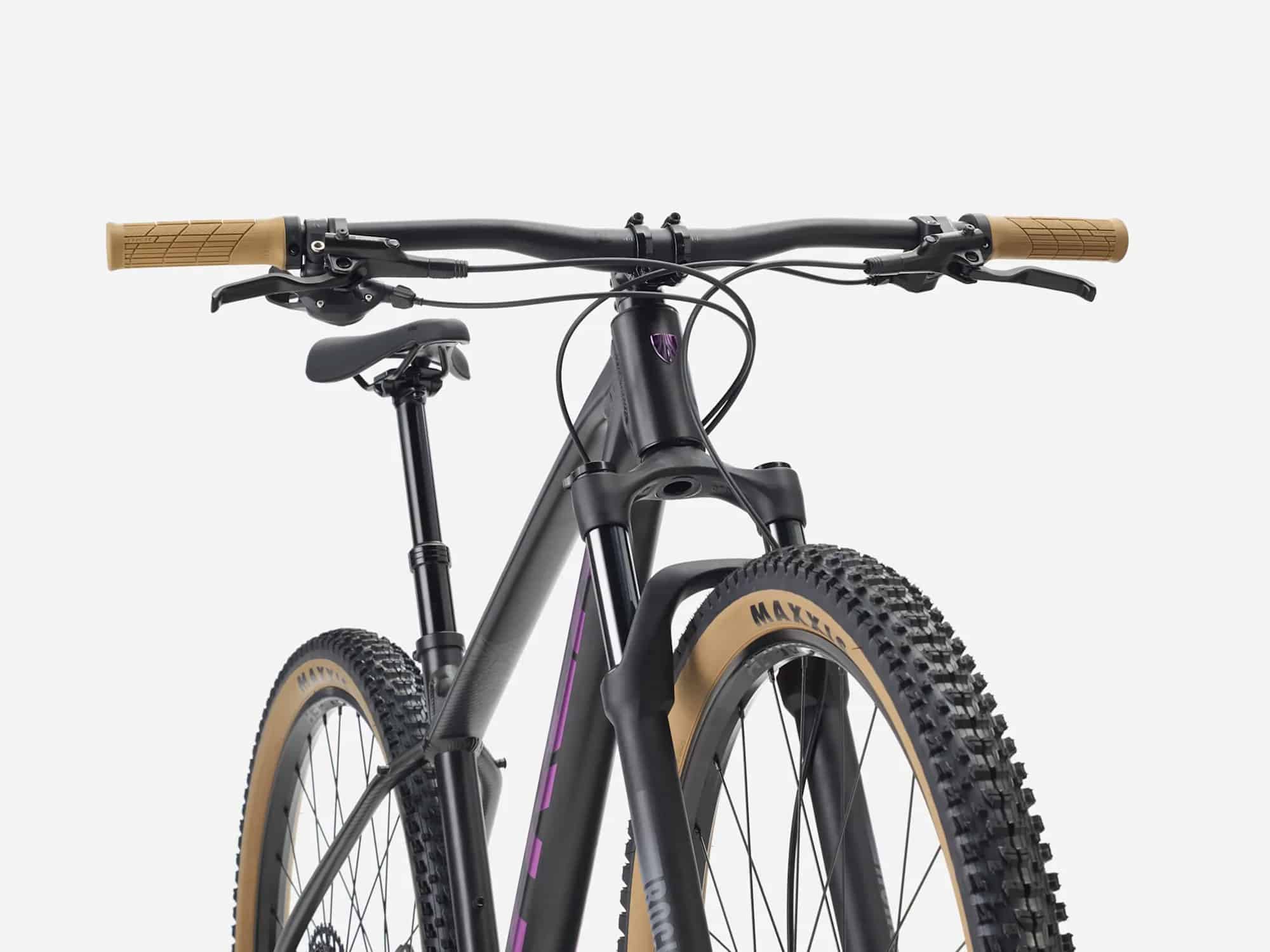 Trek Marlin 7 2026 M | matte dark web/clear gloss