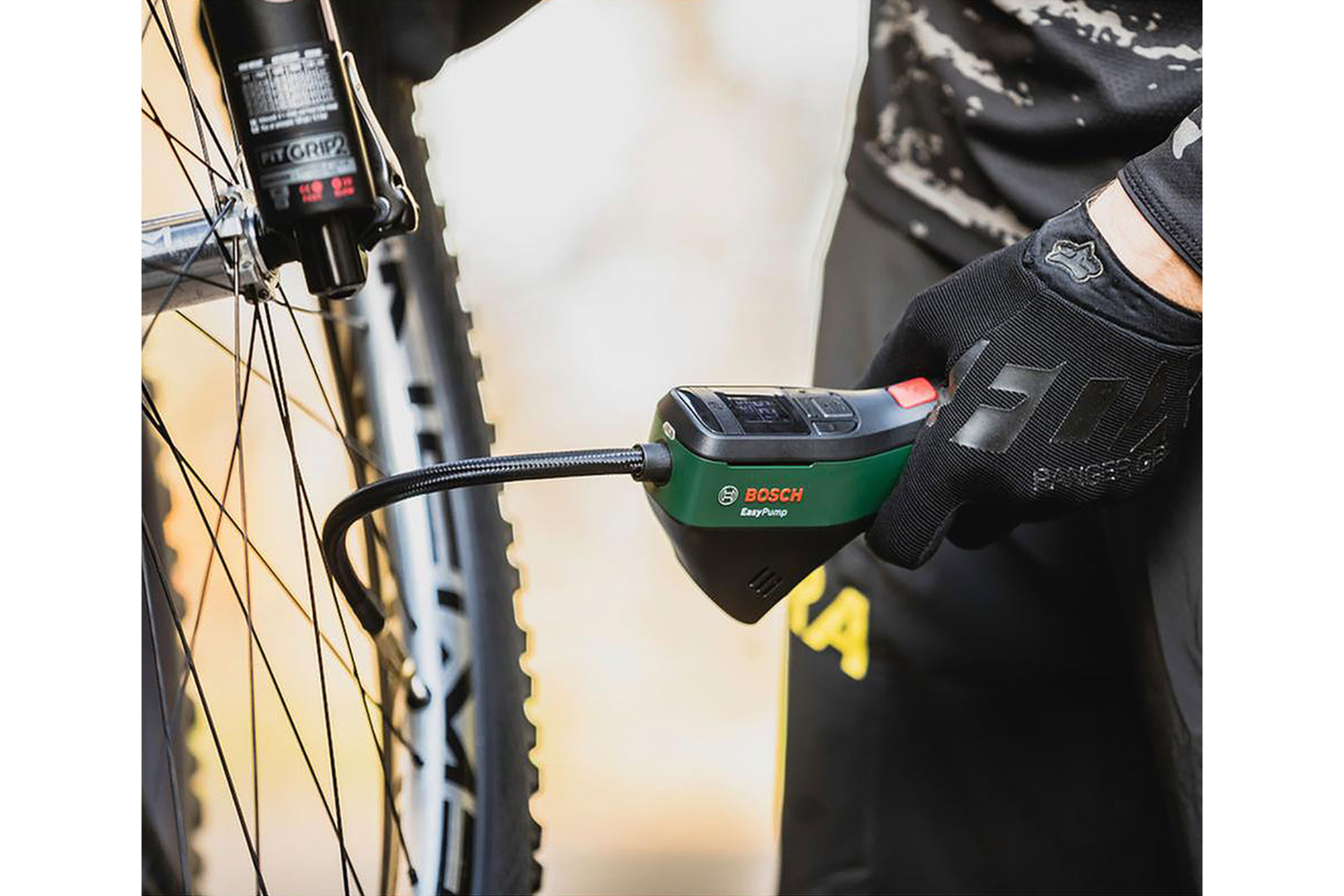 Bosch EasyPump Akku-Druckluftpumpe grün