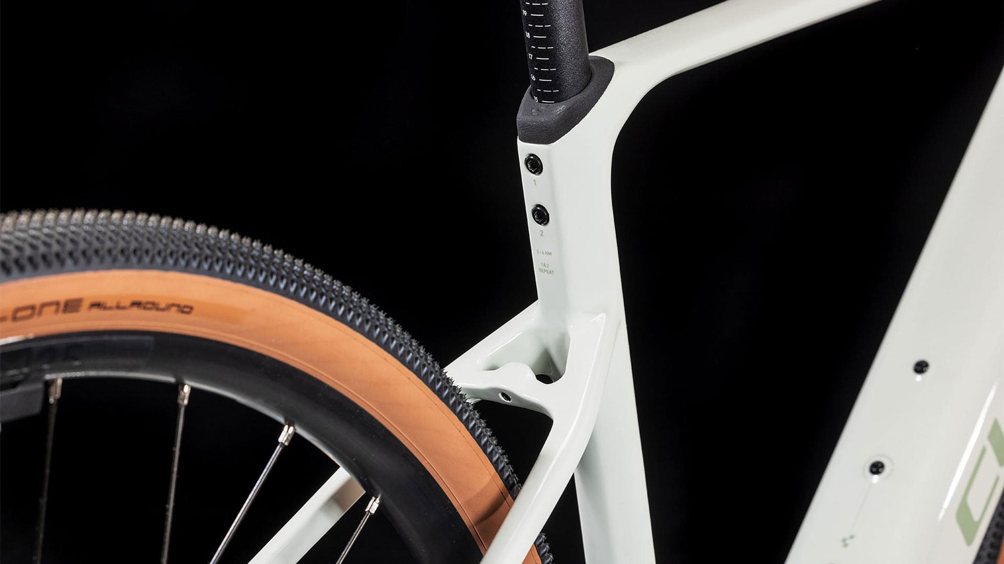 Cube Nuroad Hybrid C:62 RACE 400X 2025 L | desertstone´n´green