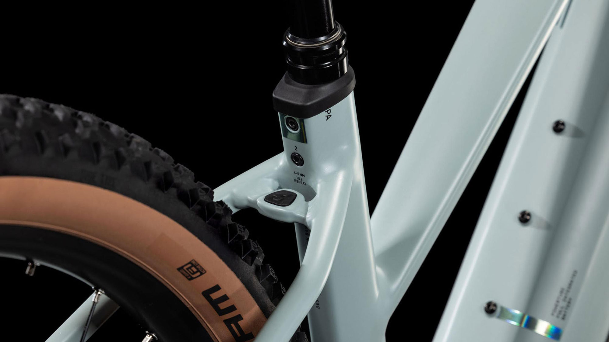Cube Reaction Hybrid RACE 800 Trapez 2025 L | desertgreen´n´prism
