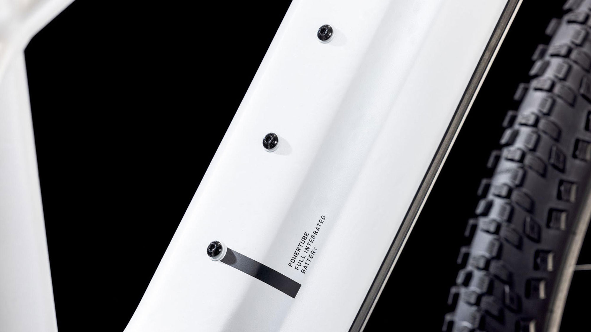 Cube Reaction Hybrid SLT 800 2025 S | metallicwhite´n´black