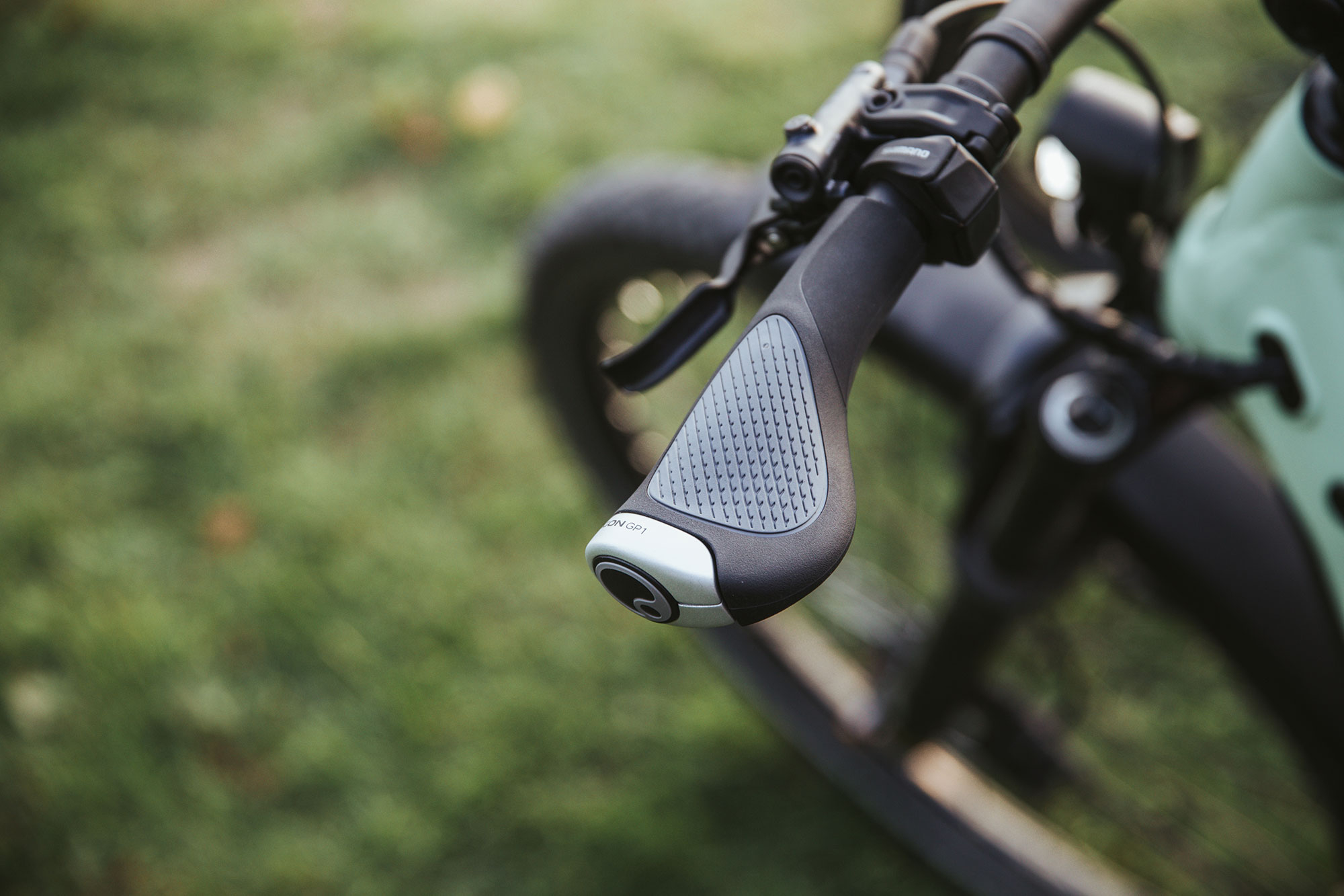 Ergon GP1 Evo Performance Comfort Griffe L | schwarz grau