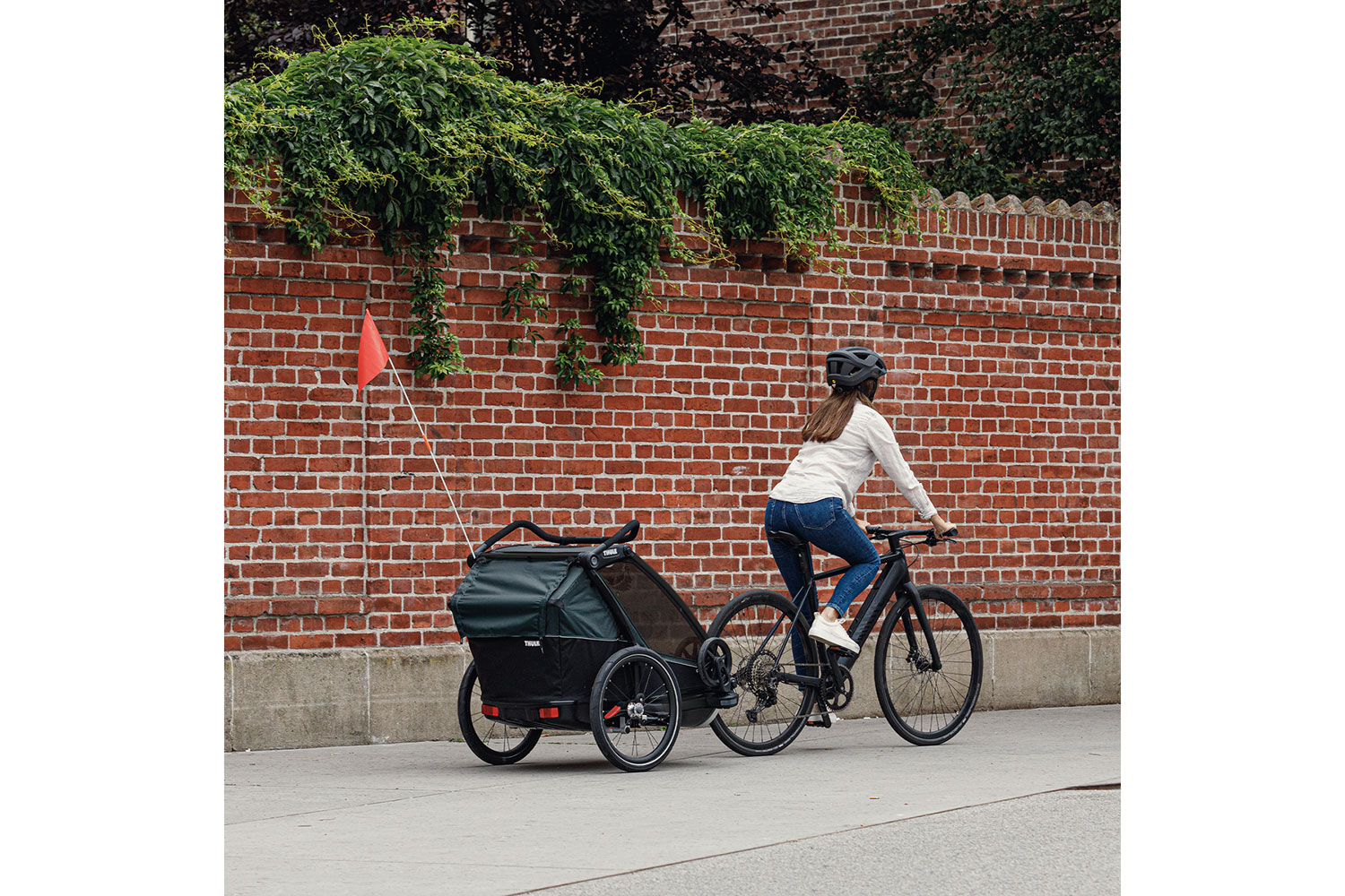 Thule Chariot Cab Kindersportwagen für 2 Kinder dark slate