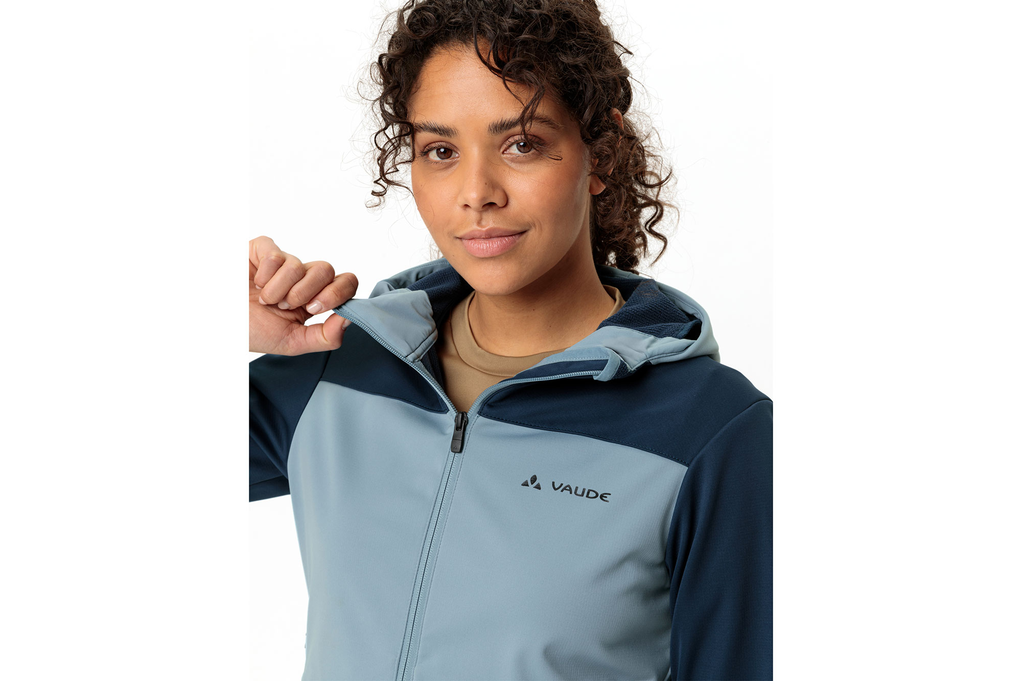 Vaude Qimsa Hooded Softshell Jacket WMS 36 | dark sea