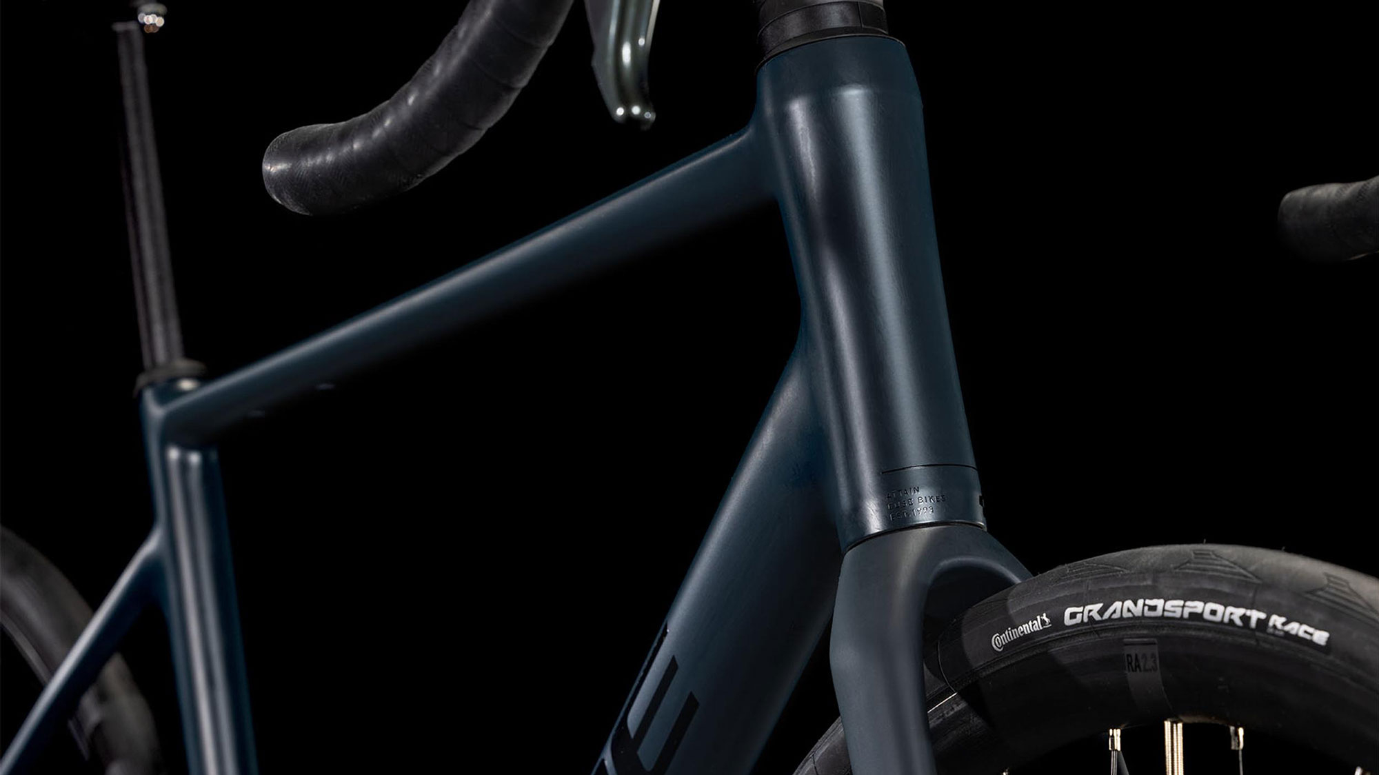 Cube Attain RACE 2025 60 cm | night´n´black