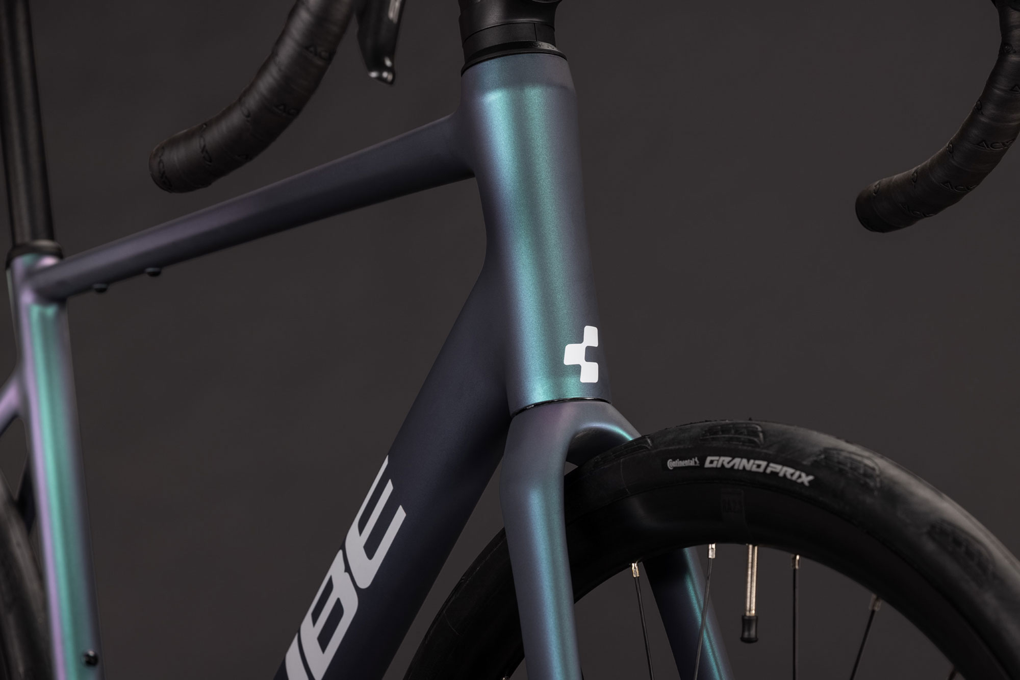 Cube Attain Race 2027 60 cm | smaragdgrey´n´white