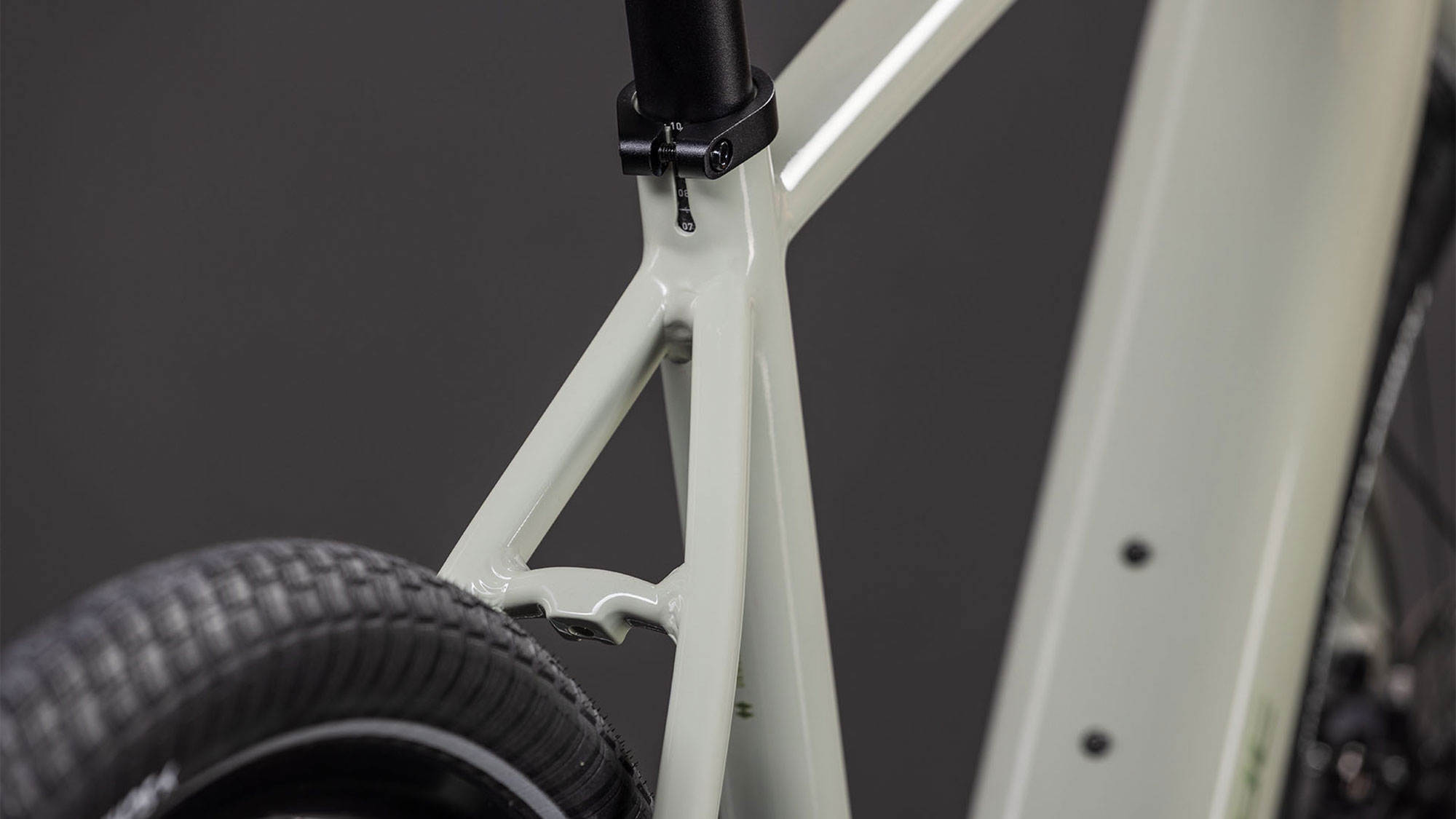 Cube Editor Hybrid SLX 400X 2026 54 cm | reedbeige´n´chrome