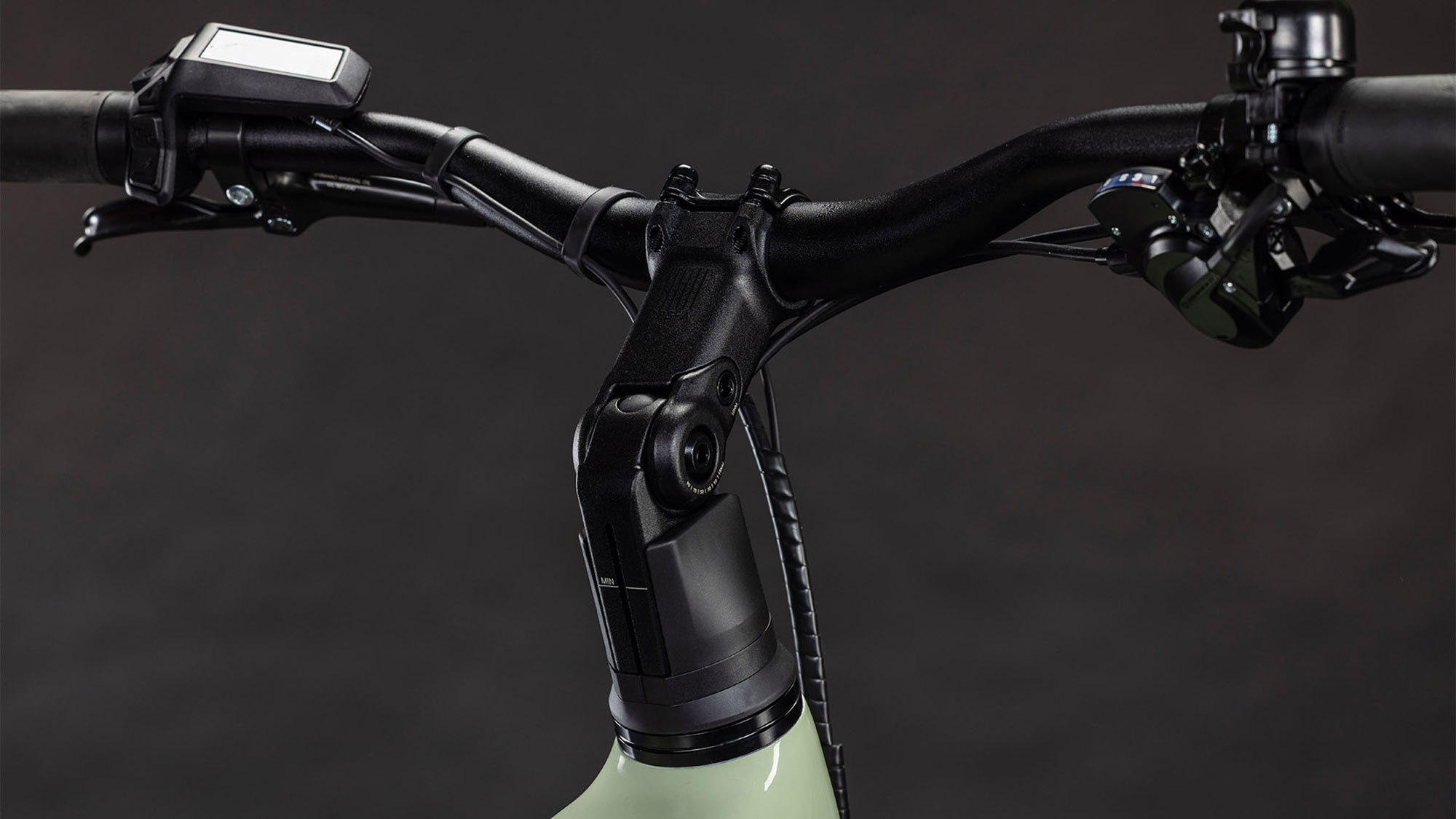 Cube Kathmandu Hybrid ONE 800 2026 50 cm | pea´n´green