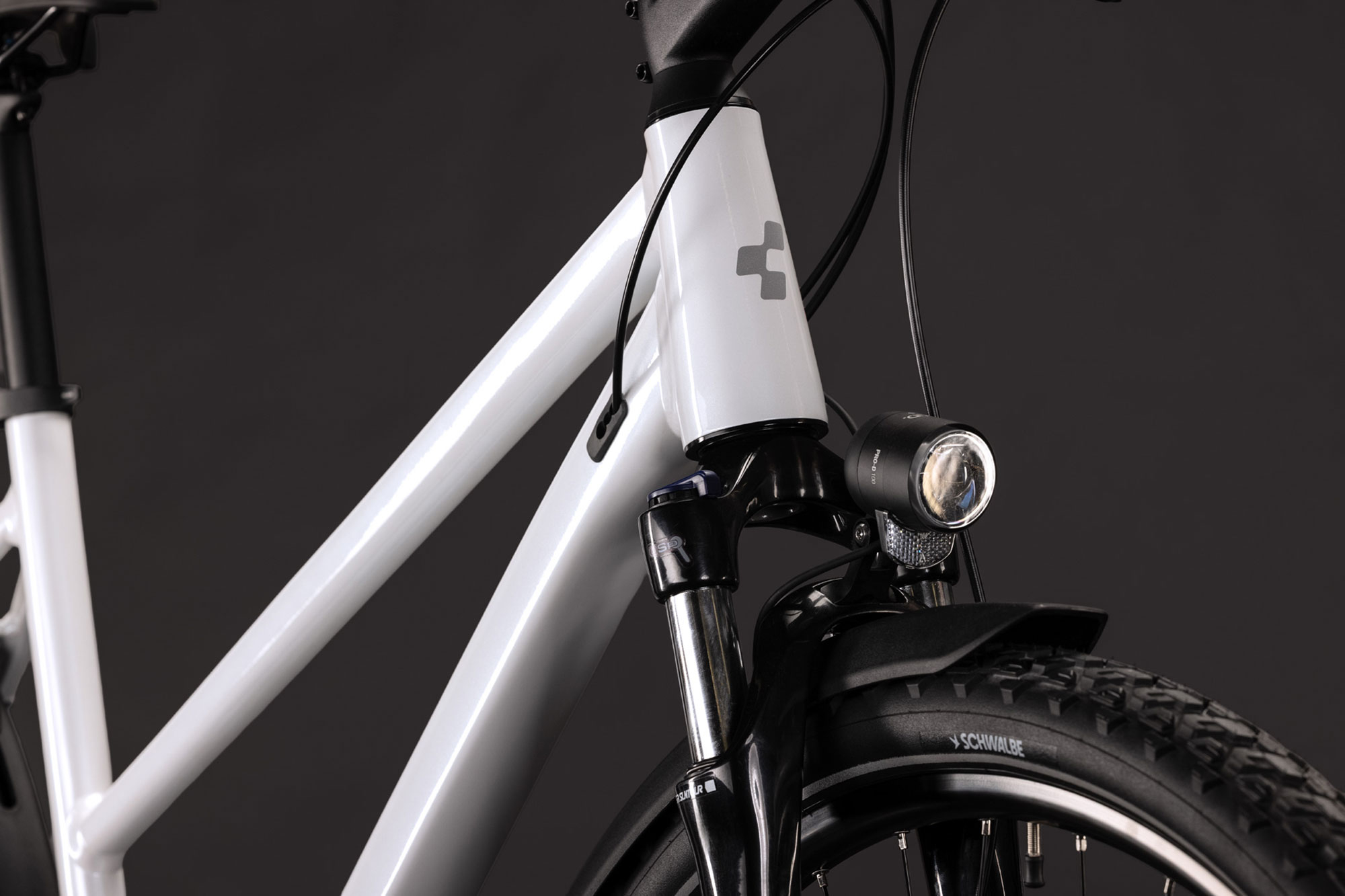 Cube Nature Pro FE Trapez 2027 50 cm | metallicwhite´n´reflex