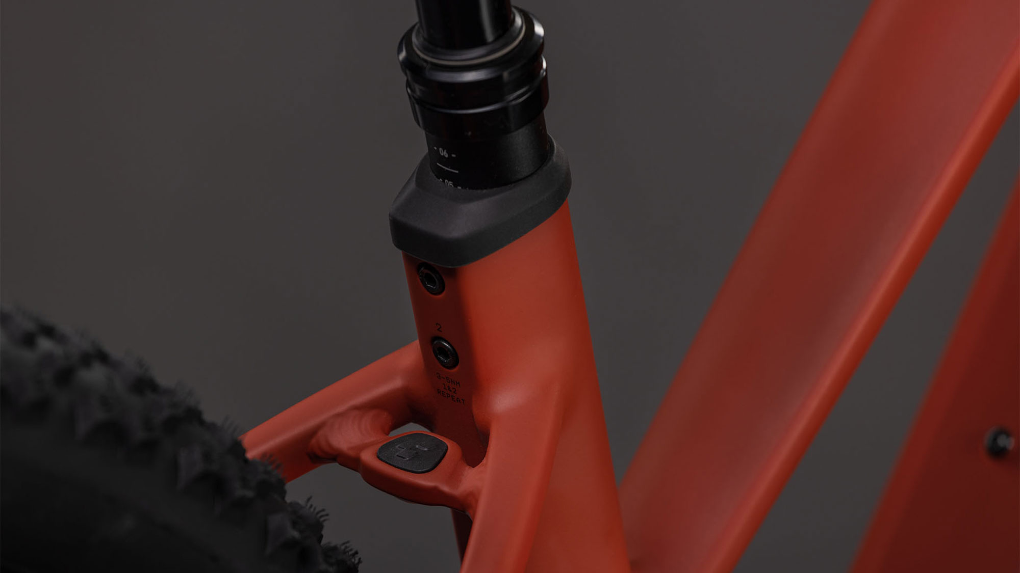 Cube Reaction Hybrid RACE 800 Trapez 2026 S | amber´n´black