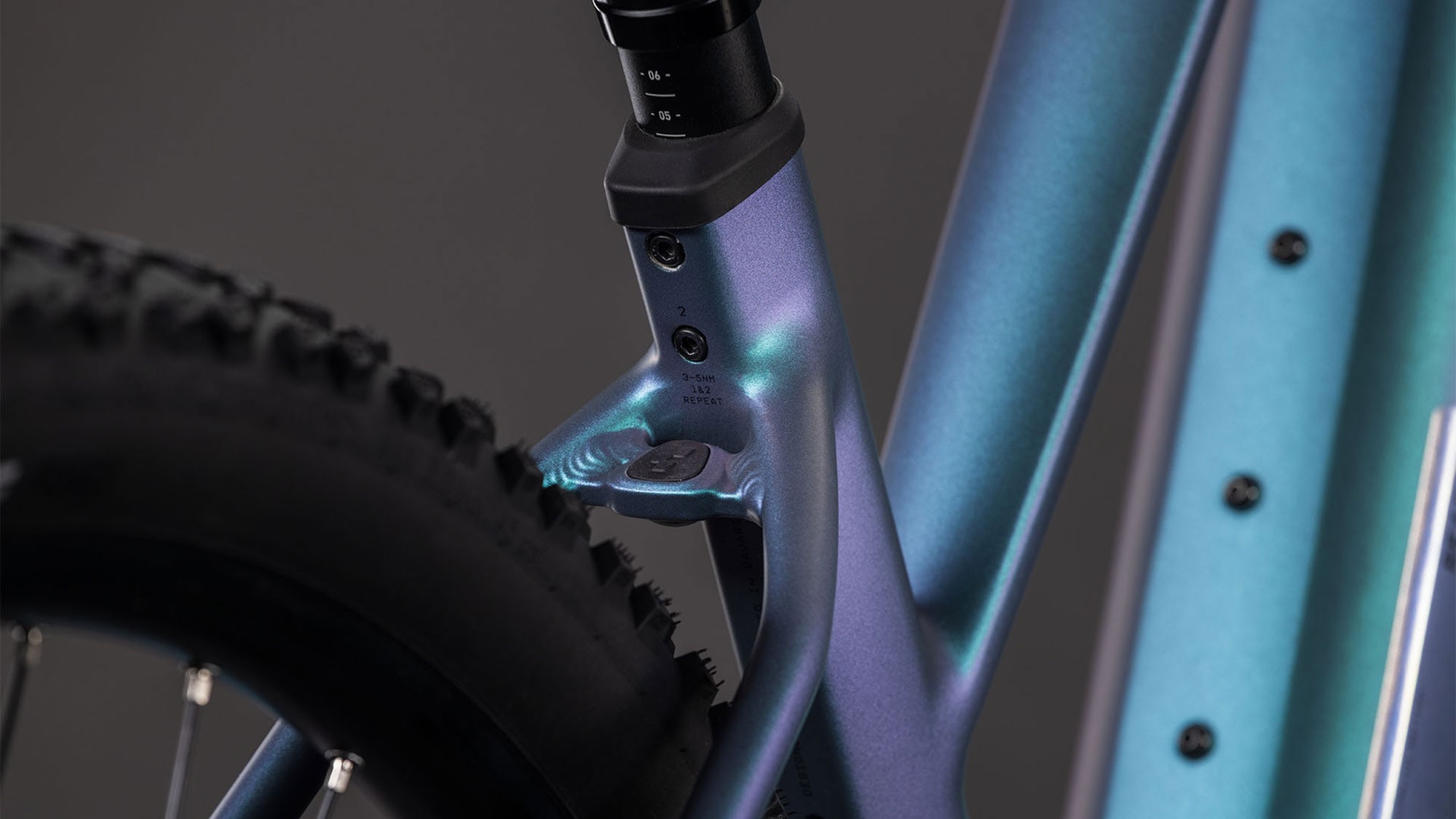Cube Reaction Hybrid RACE 800 Trapez 2026 S | polarlight´n´prism